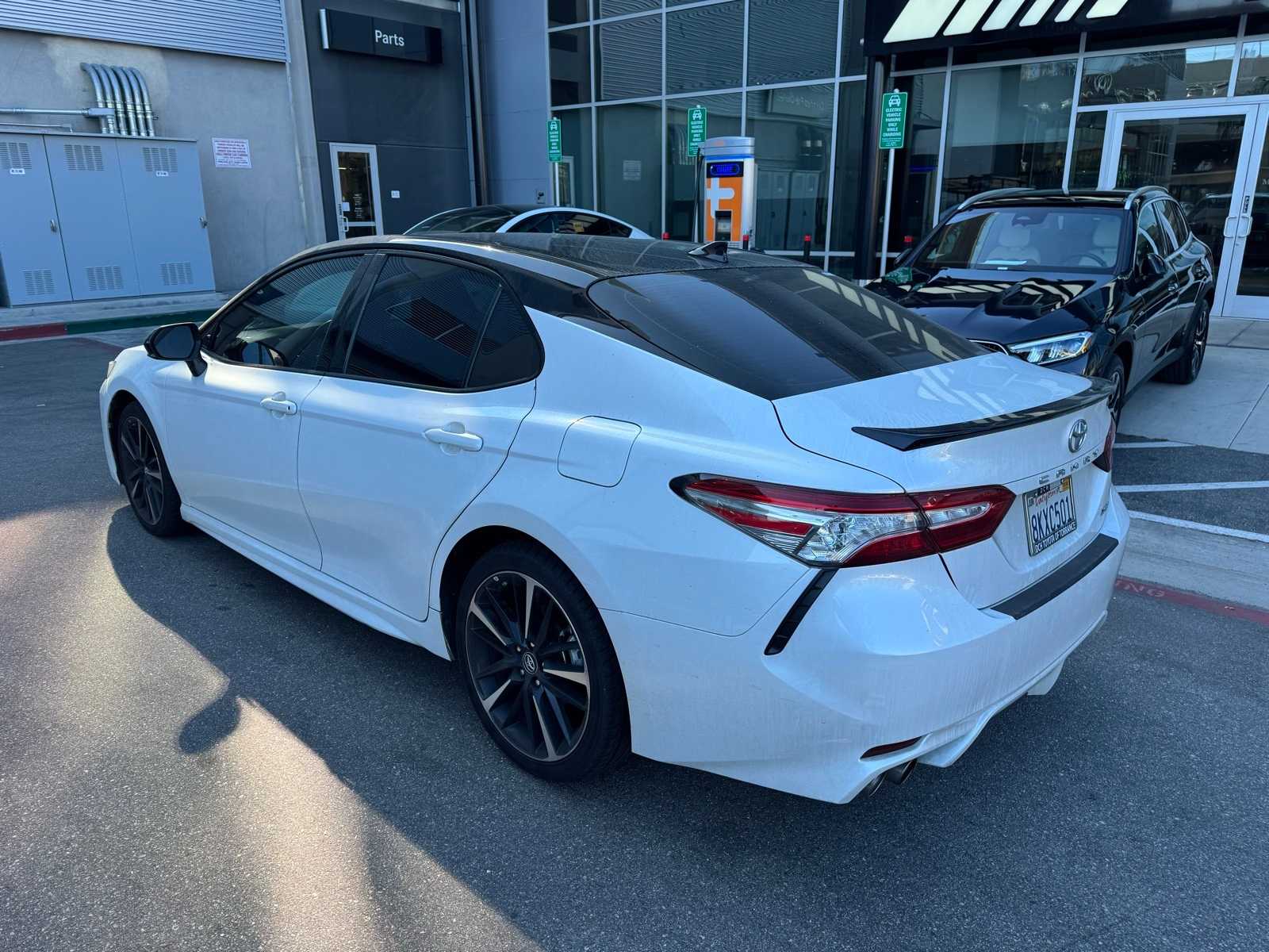 Thumbnail: 2019 Toyota Camry - 4