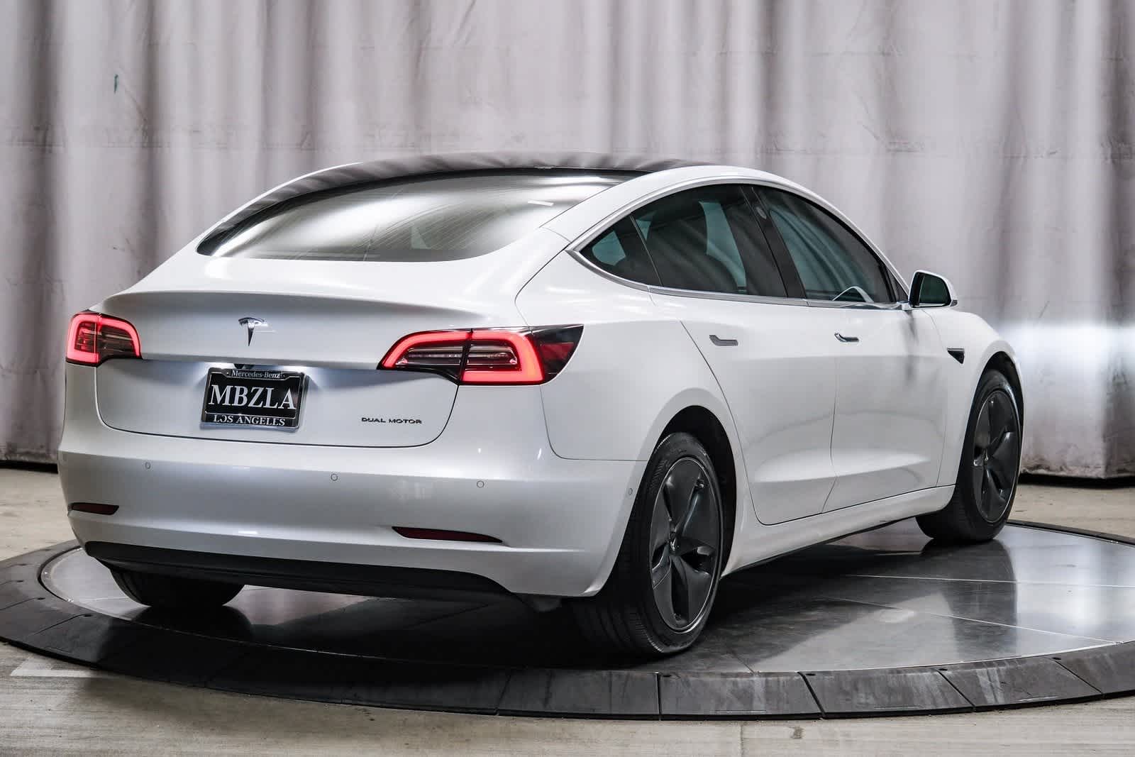 Thumbnail: 2020 Tesla Model 3 - 4