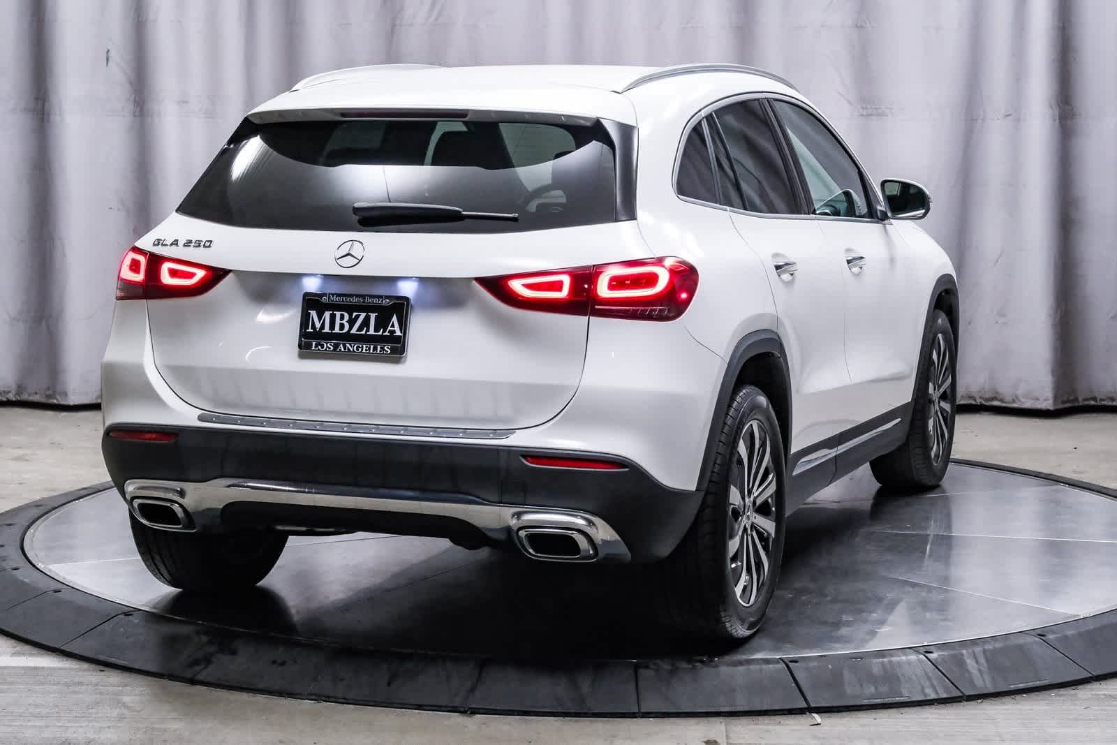 Thumbnail: 2023 Mercedes-Benz GLA - 4