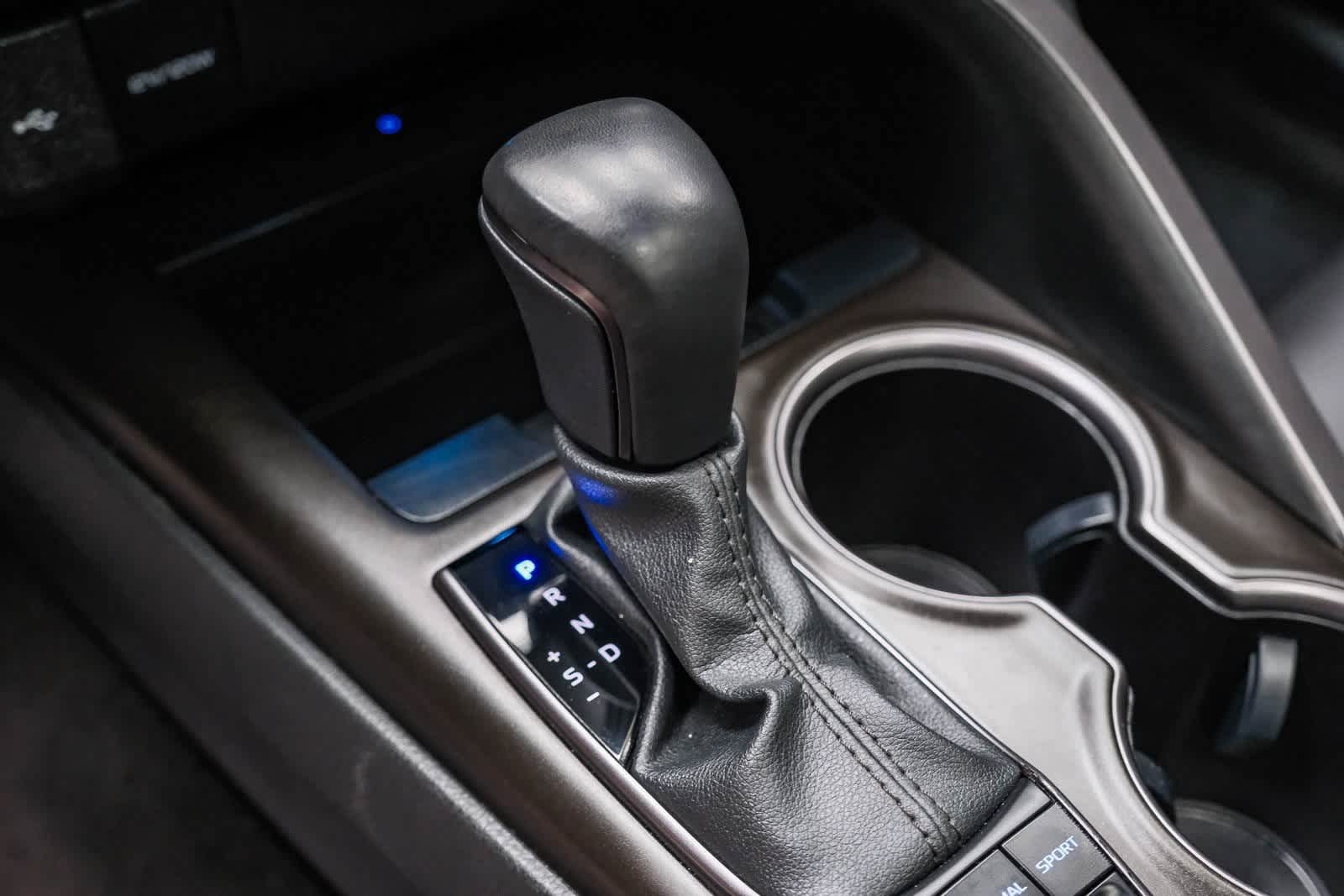 Thumbnail: 2023 Toyota Camry - 21