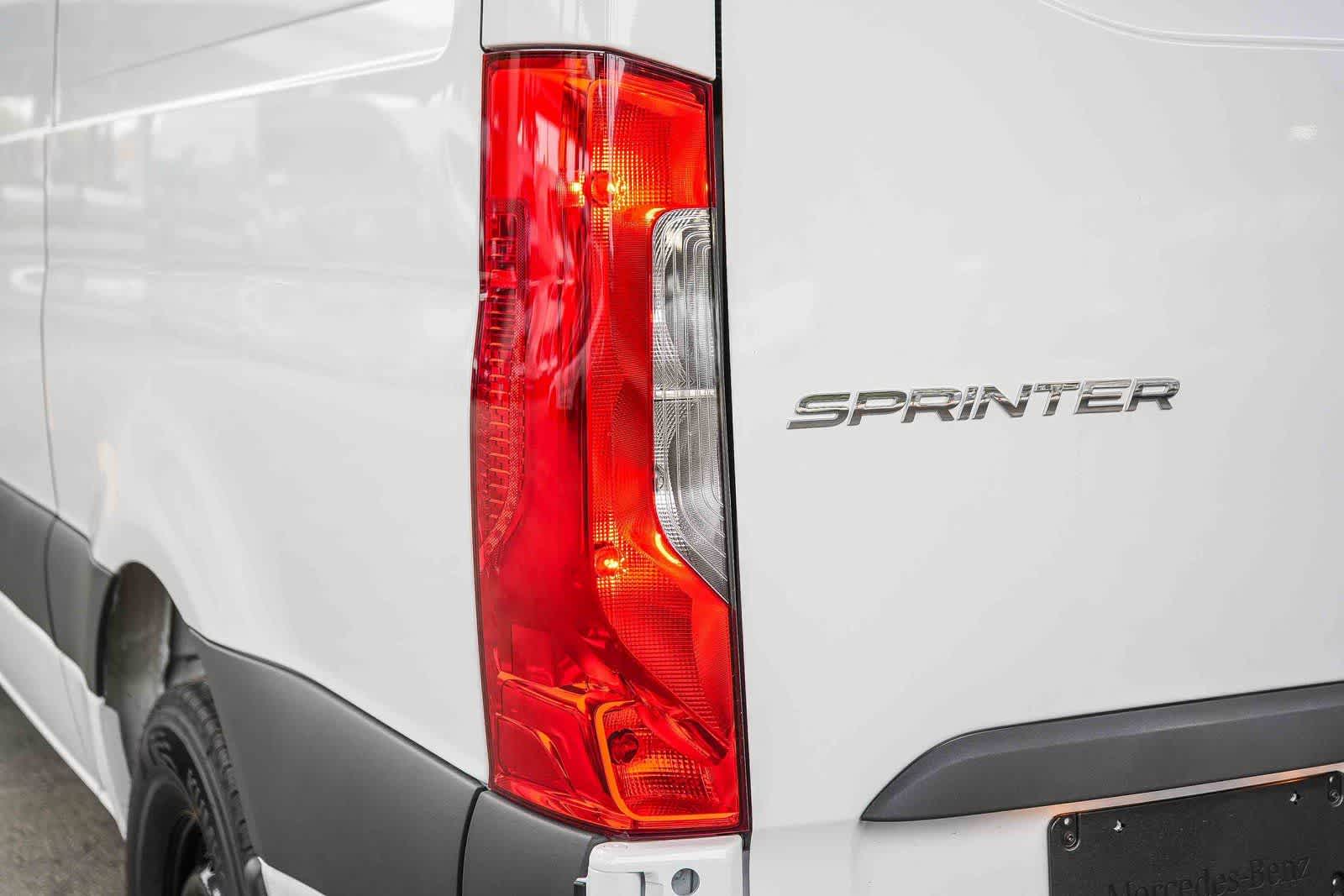Thumbnail: 2026 Mercedes-Benz Sprinter - 8