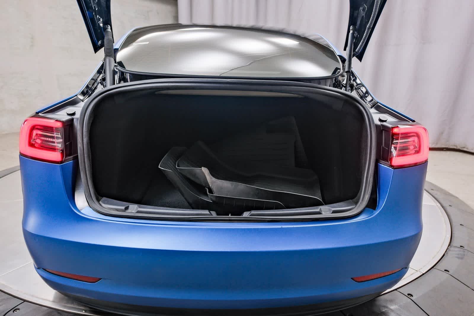 Thumbnail: 2021 Tesla Model 3 - 22