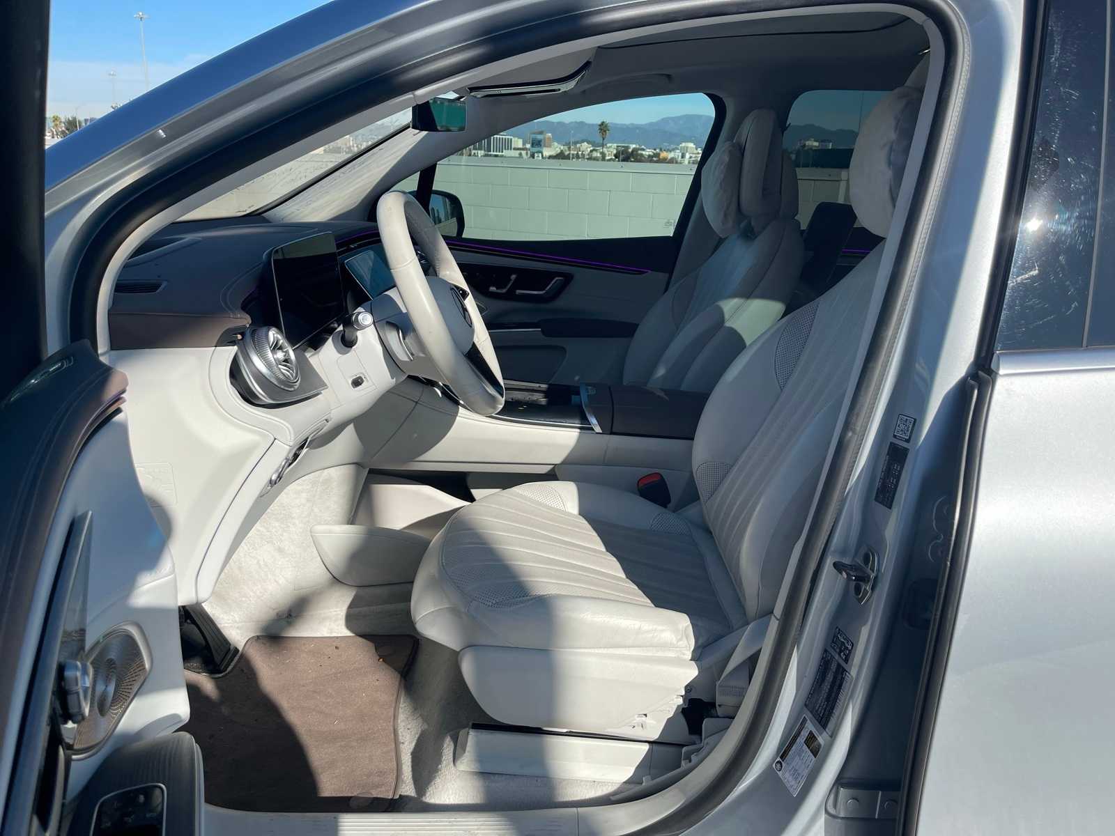 Thumbnail: 2023 Mercedes-Benz EQS - 4