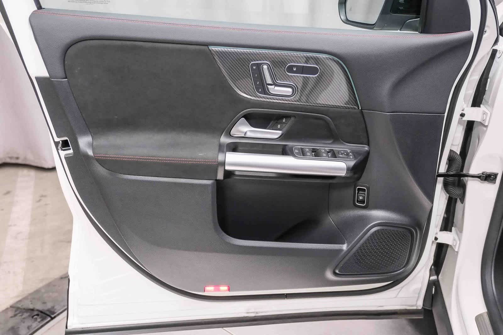 Thumbnail: 2025 Mercedes-Benz GLA - 23