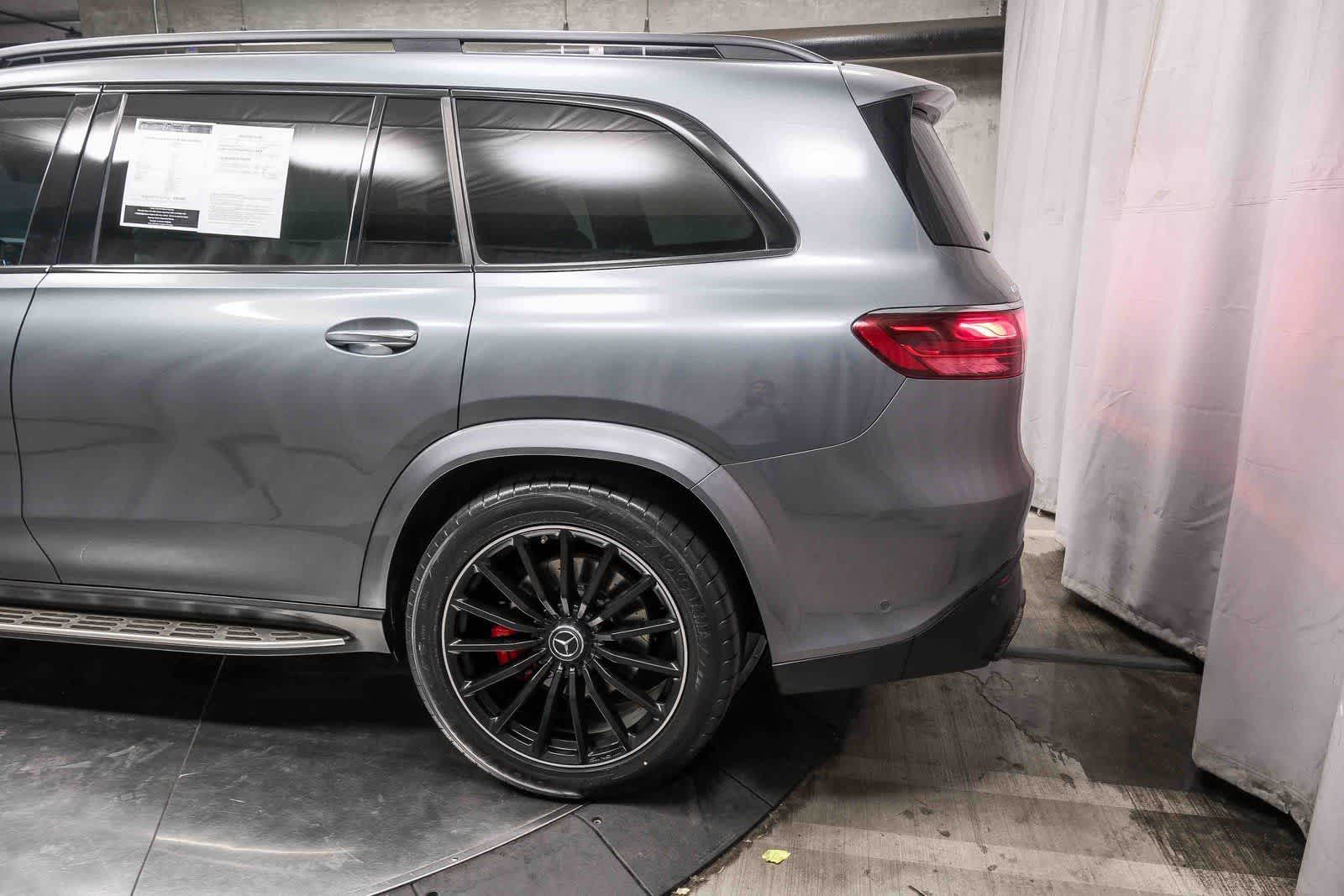 Thumbnail: 2024 Mercedes-Benz GL-Class - 8