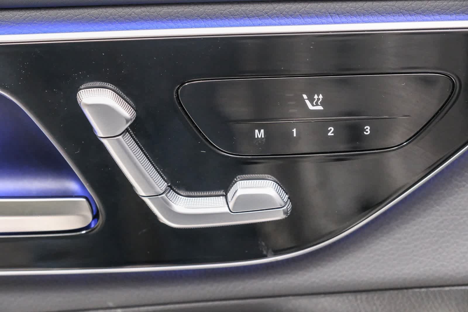 Thumbnail: 2025 Mercedes-Benz GLC - 22