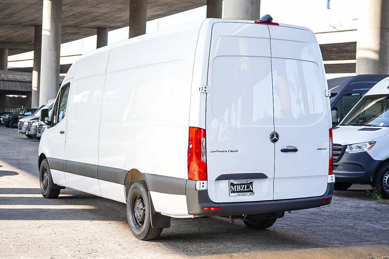 Thumbnail: 2026 Mercedes-Benz Sprinter - 8