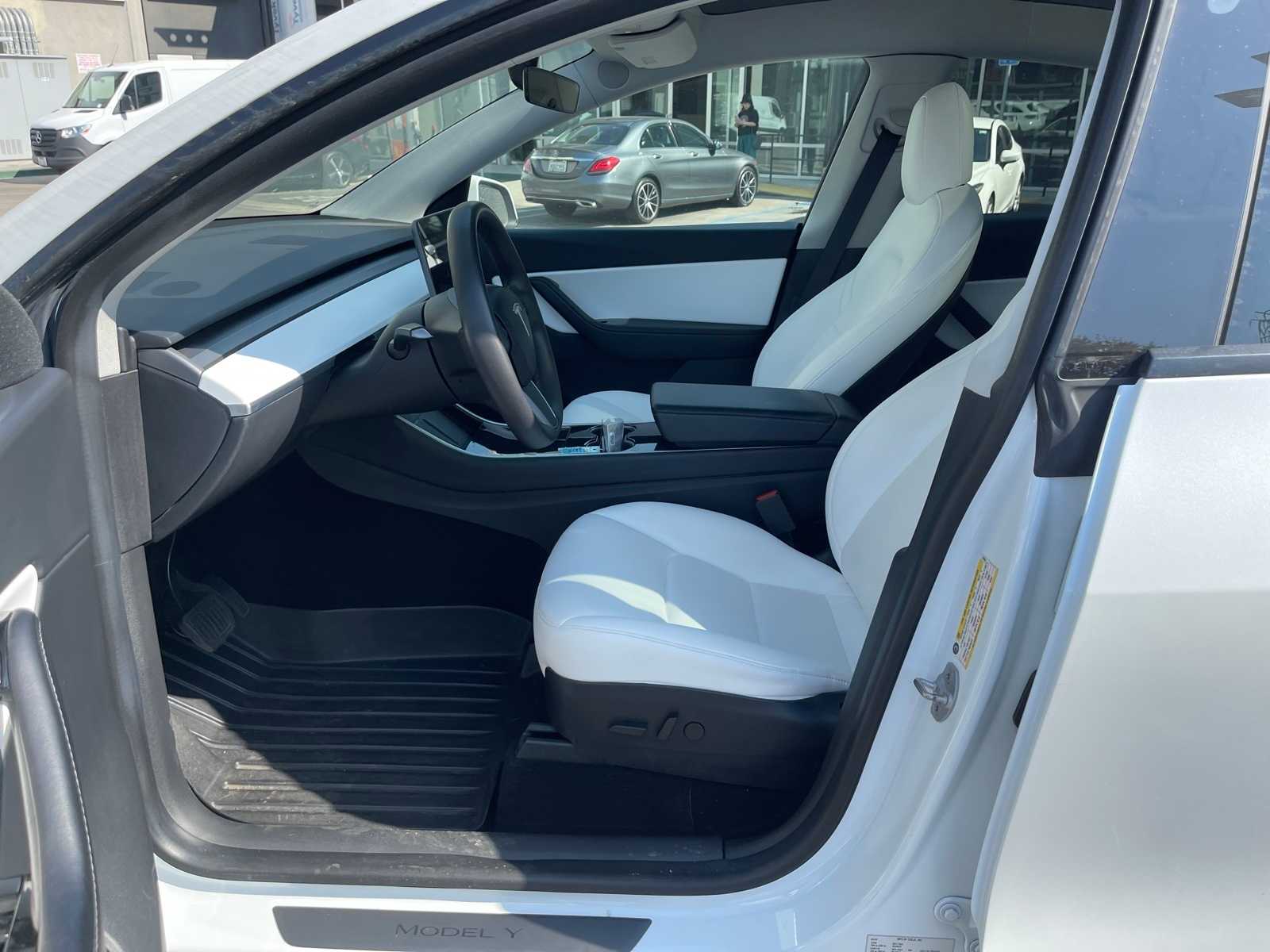 Thumbnail: 2020 Tesla Model Y - 5
