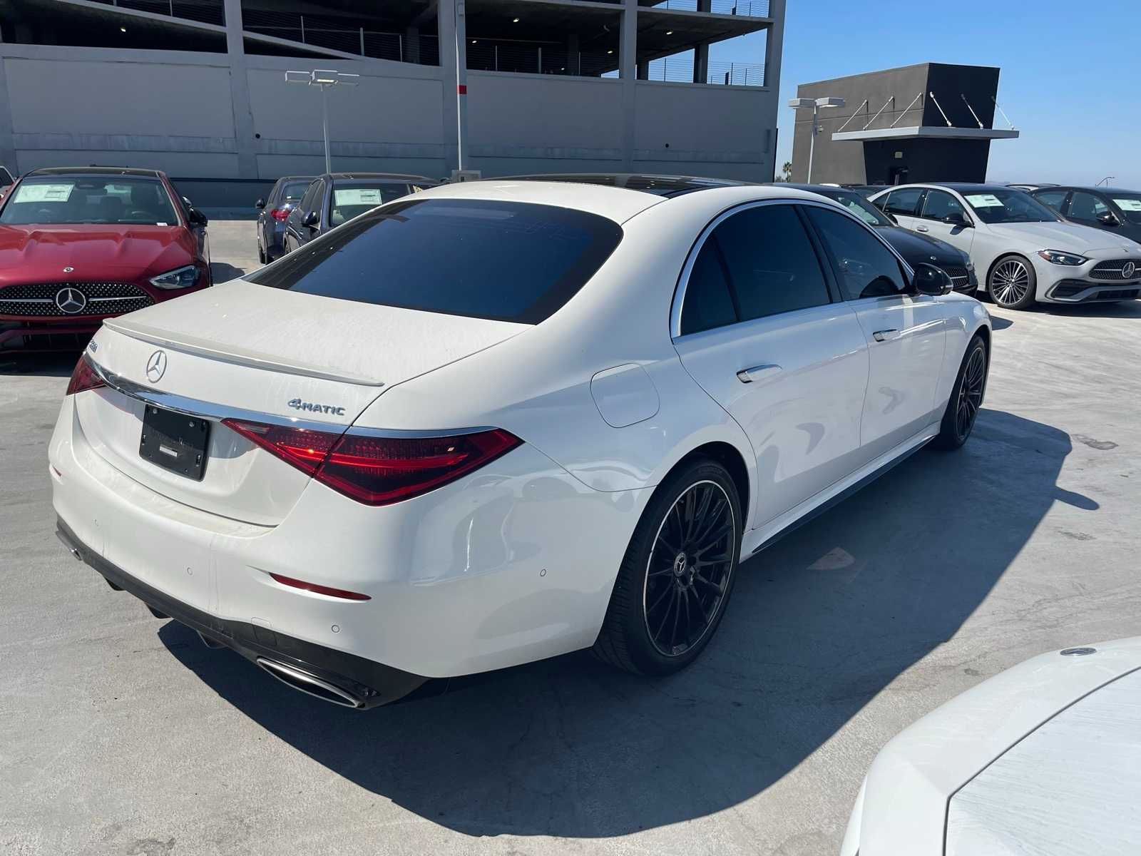 Thumbnail: 2022 Mercedes-Benz S-Class - 3