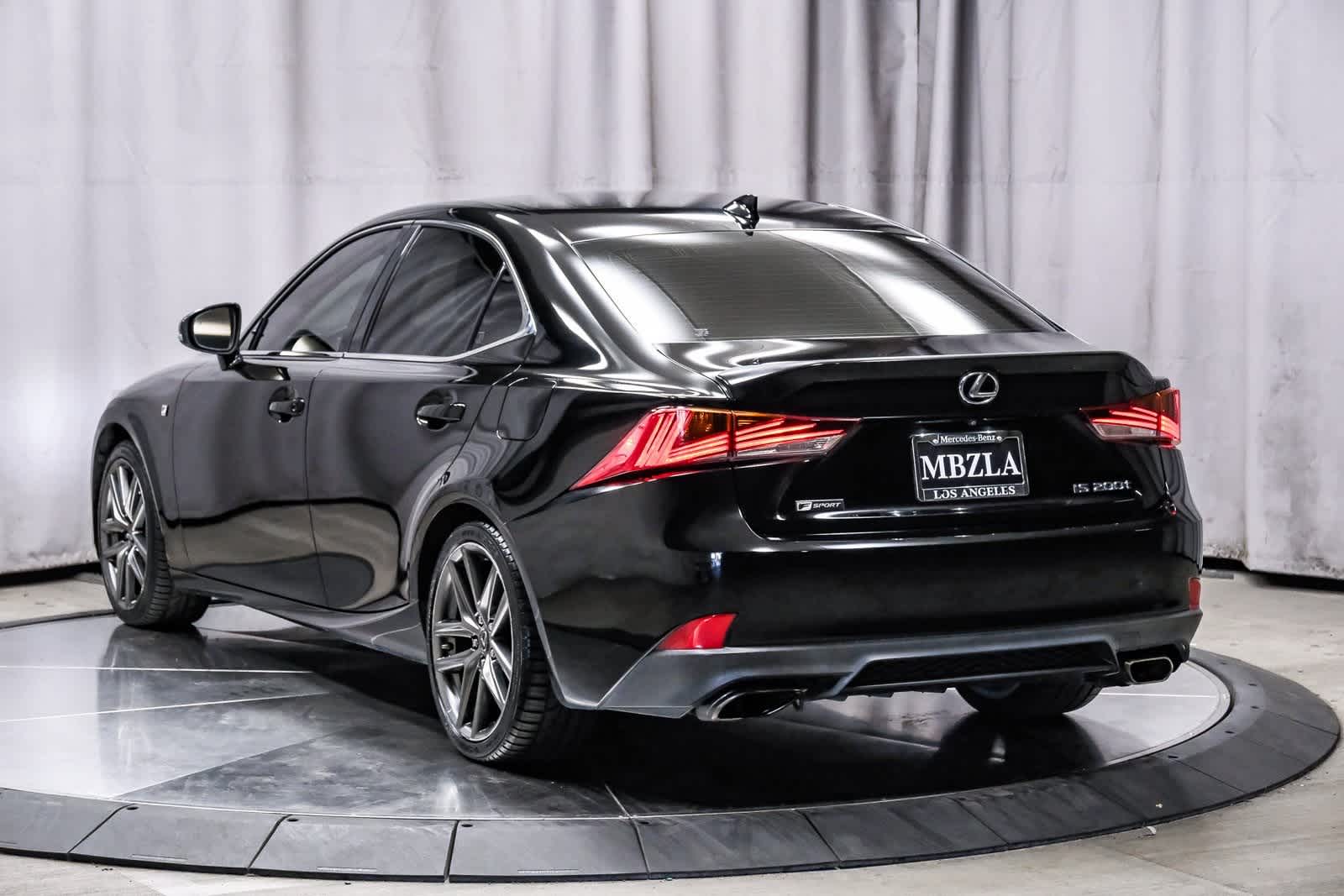 Thumbnail: 2017 Lexus IS - 2