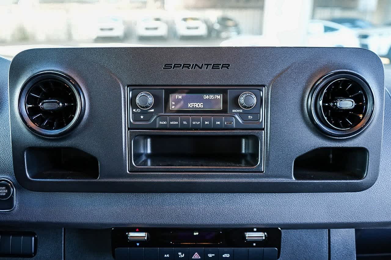 Thumbnail: 2024 Mercedes-Benz Sprinter - 14