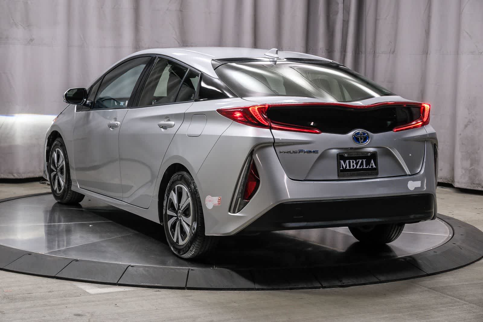 Thumbnail: 2017 Toyota Prius Prime - 2