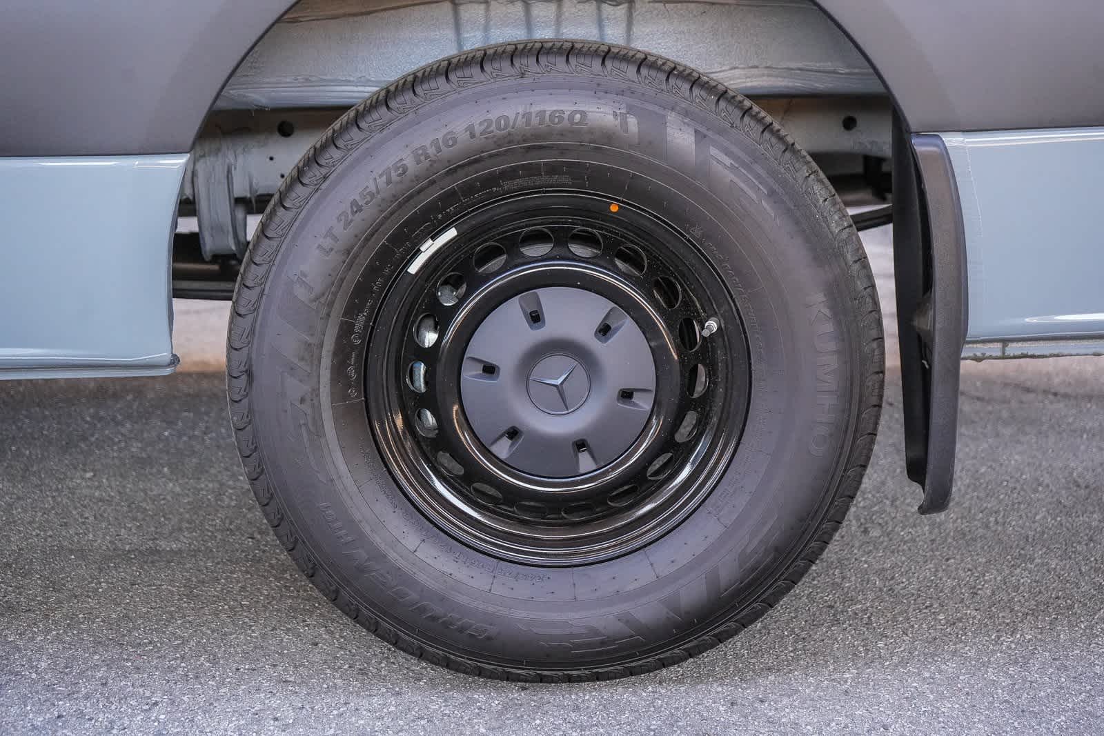 Thumbnail: 2025 Mercedes-Benz Sprinter - 10