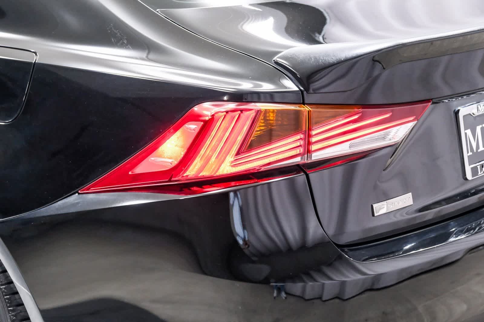 Thumbnail: 2017 Lexus IS - 7