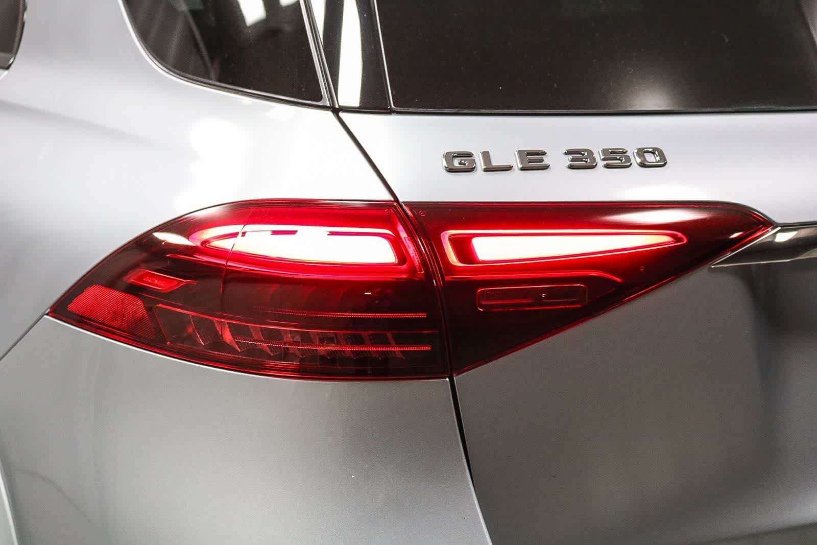 Thumbnail: 2026 Mercedes-Benz GLE - 9