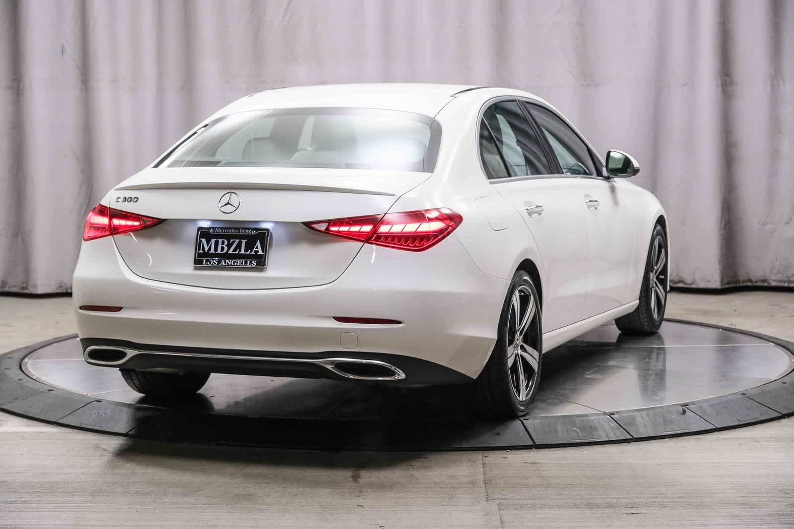 Thumbnail: 2022 Mercedes-Benz C-Class - 4