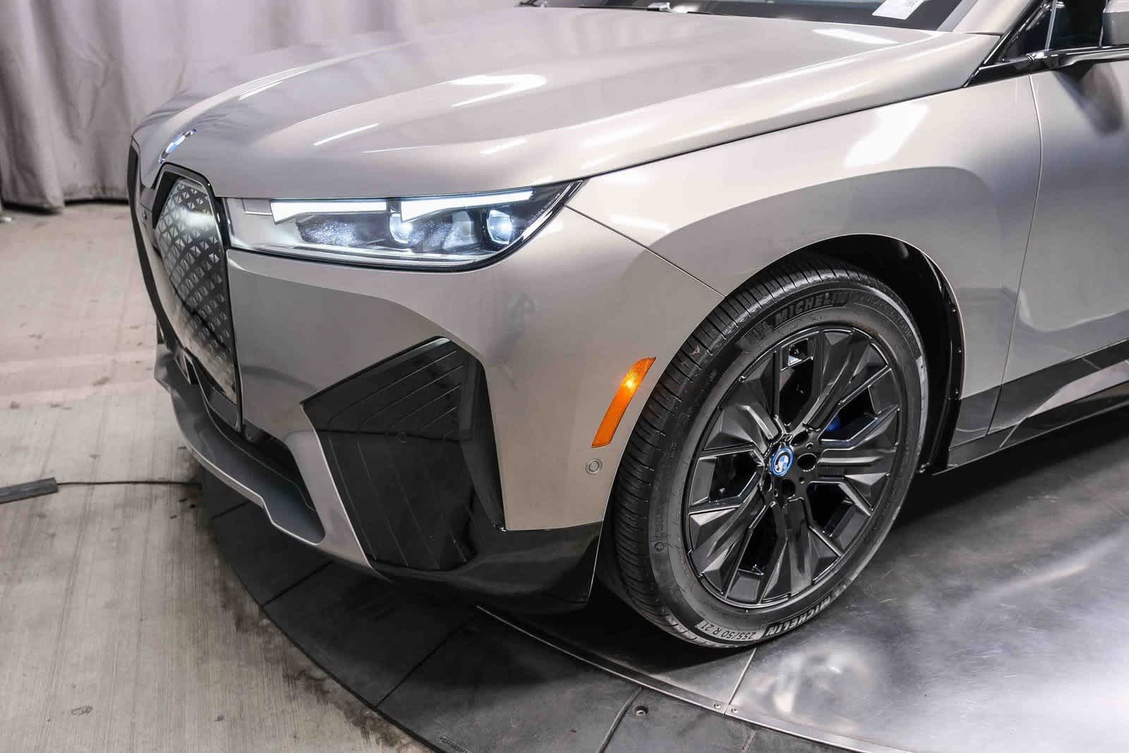 Thumbnail: 2023 BMW iX - 12