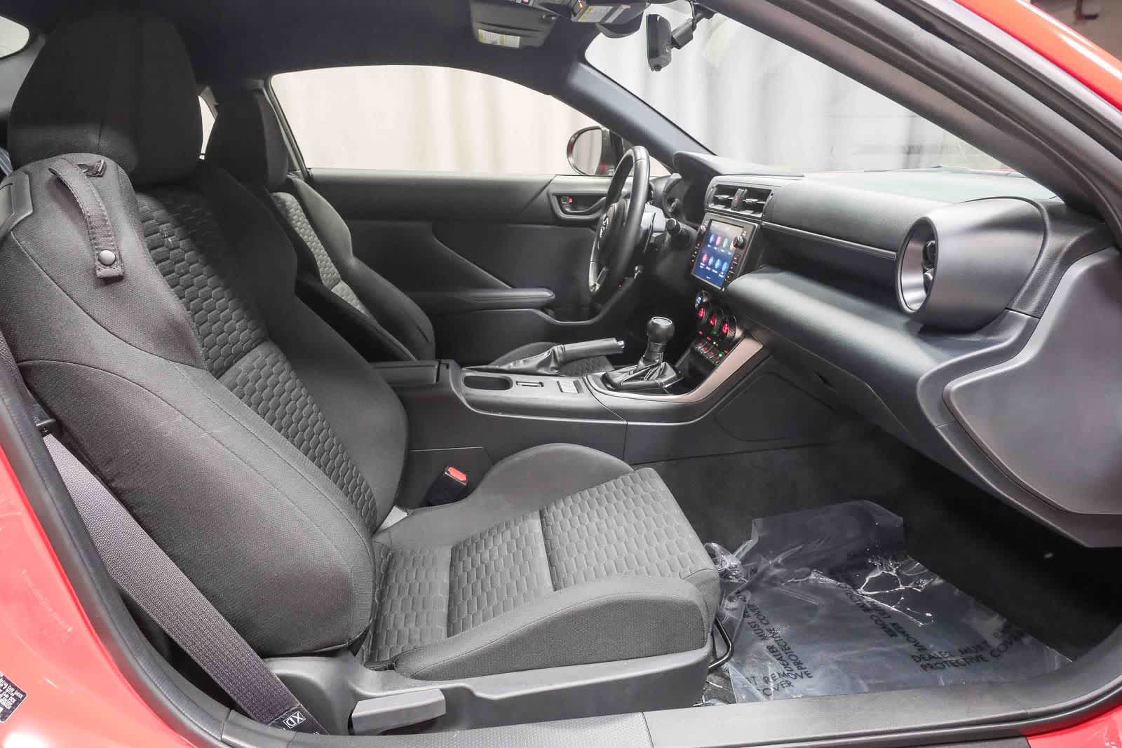 Thumbnail: 2025 Toyota GR86 - 17