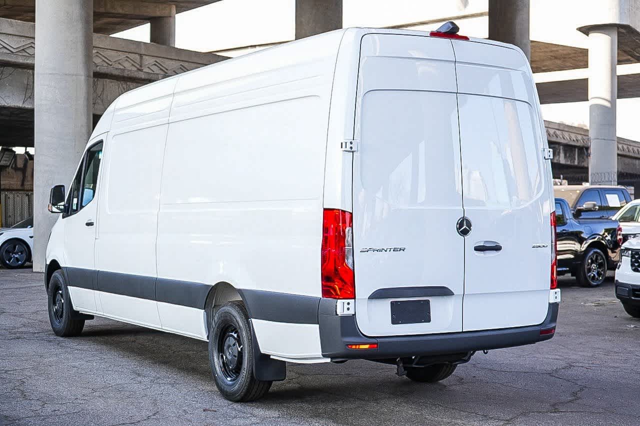 Thumbnail: 2026 Mercedes-Benz Sprinter - 8