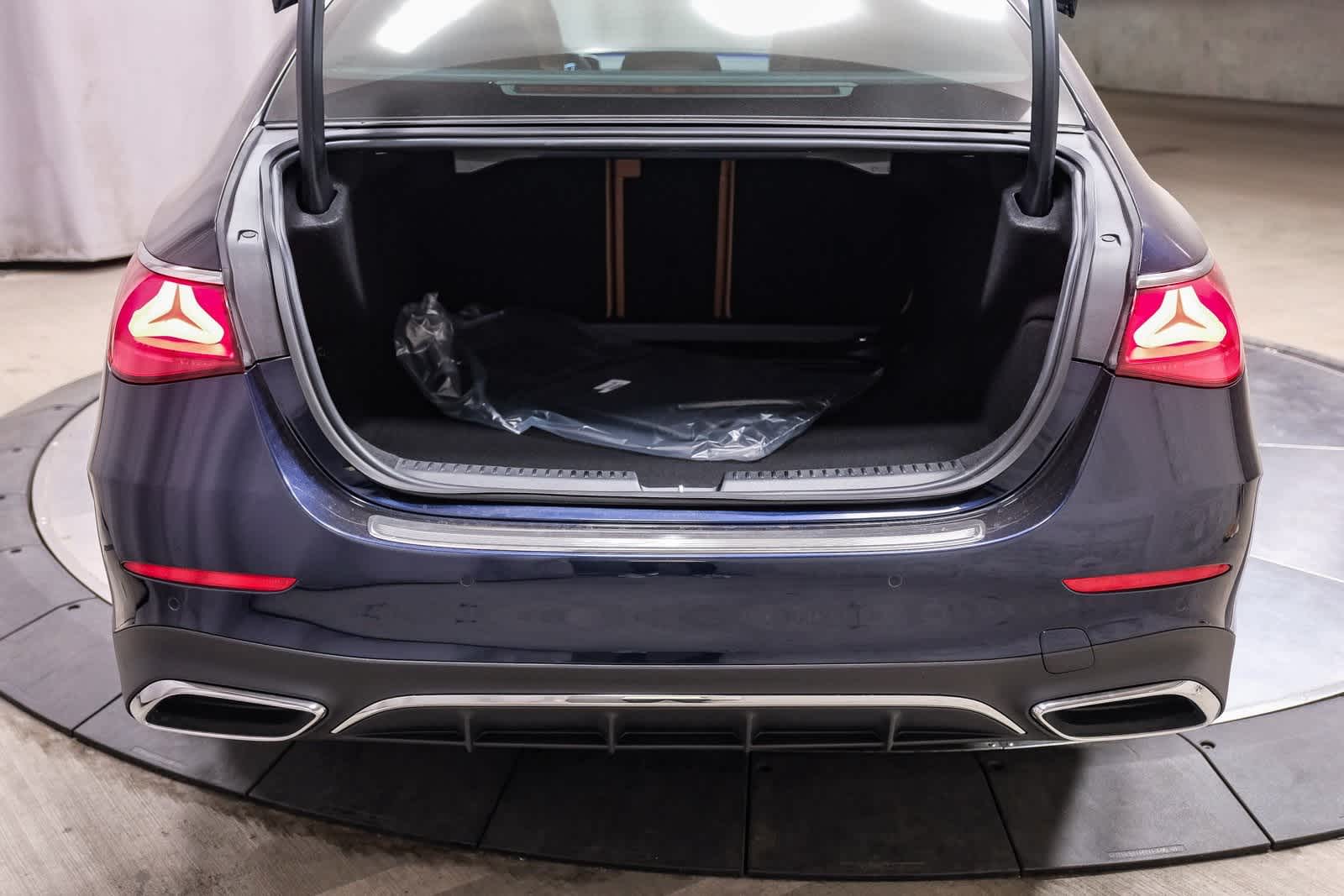 Thumbnail: 2026 Mercedes-Benz E-Class - 26