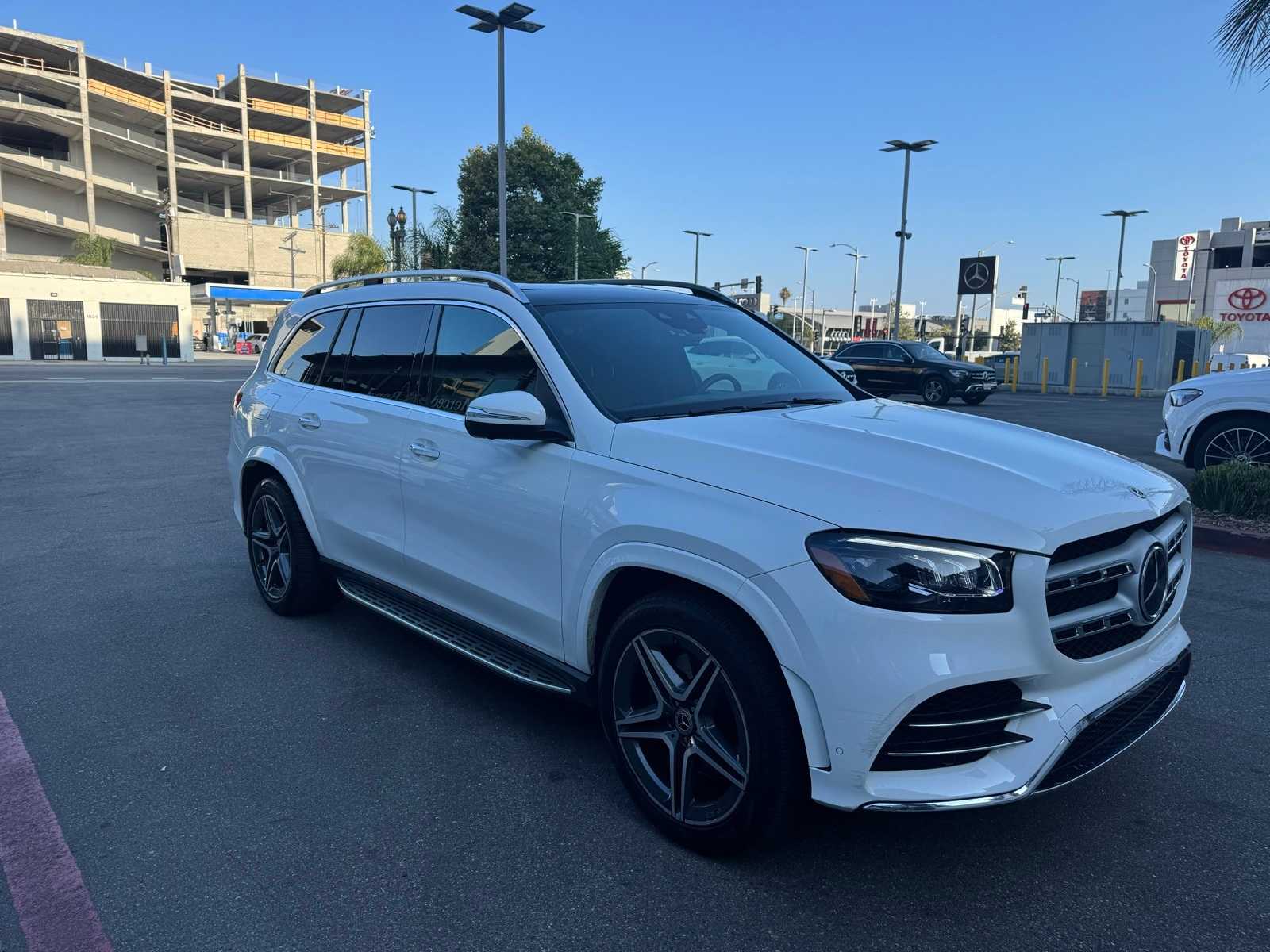 Thumbnail: 2023 Mercedes-Benz GLS - 2