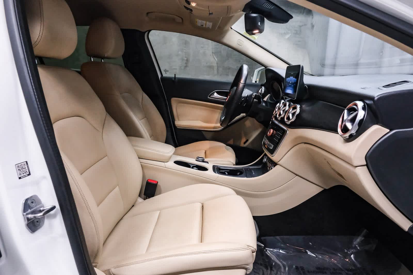 Thumbnail: 2019 Mercedes-Benz GLA - 18