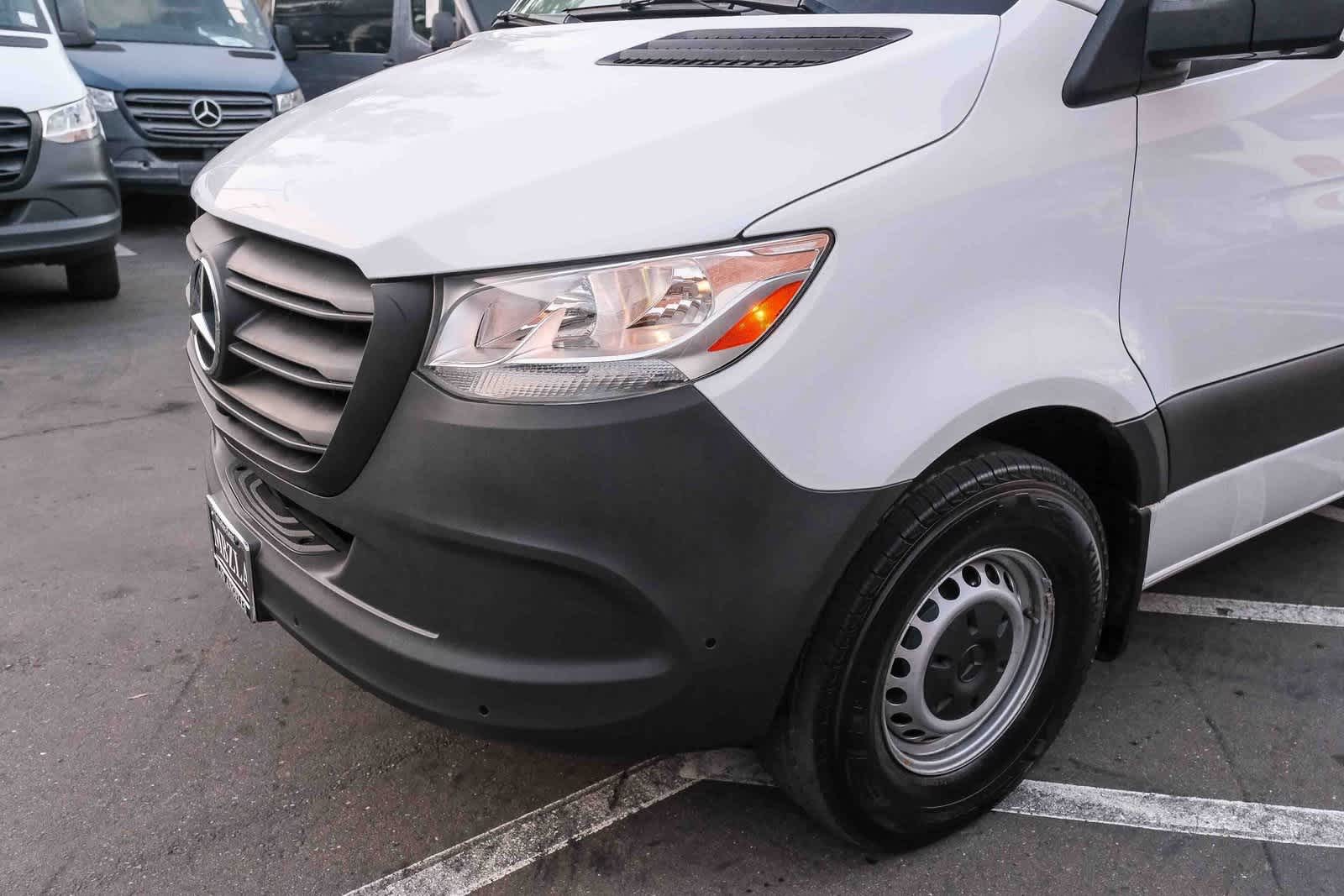 Thumbnail: 2022 Mercedes-Benz Sprinter - 12