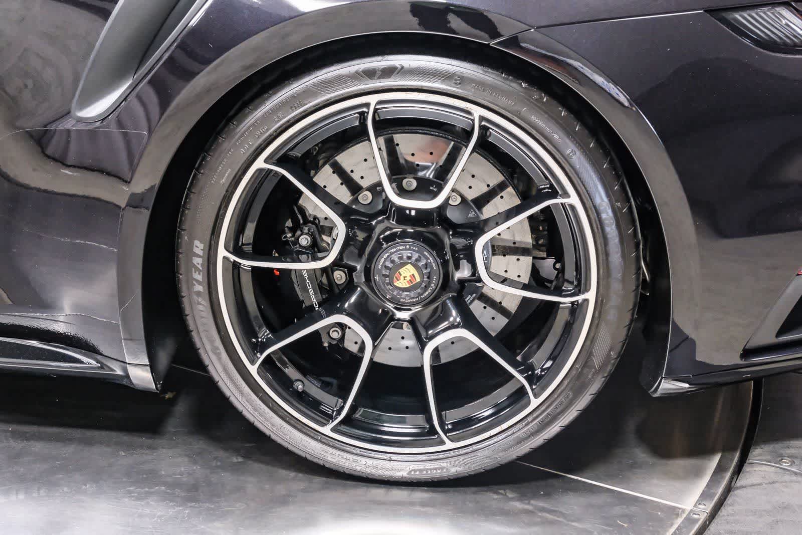 Thumbnail: 2023 Porsche 911 - 9