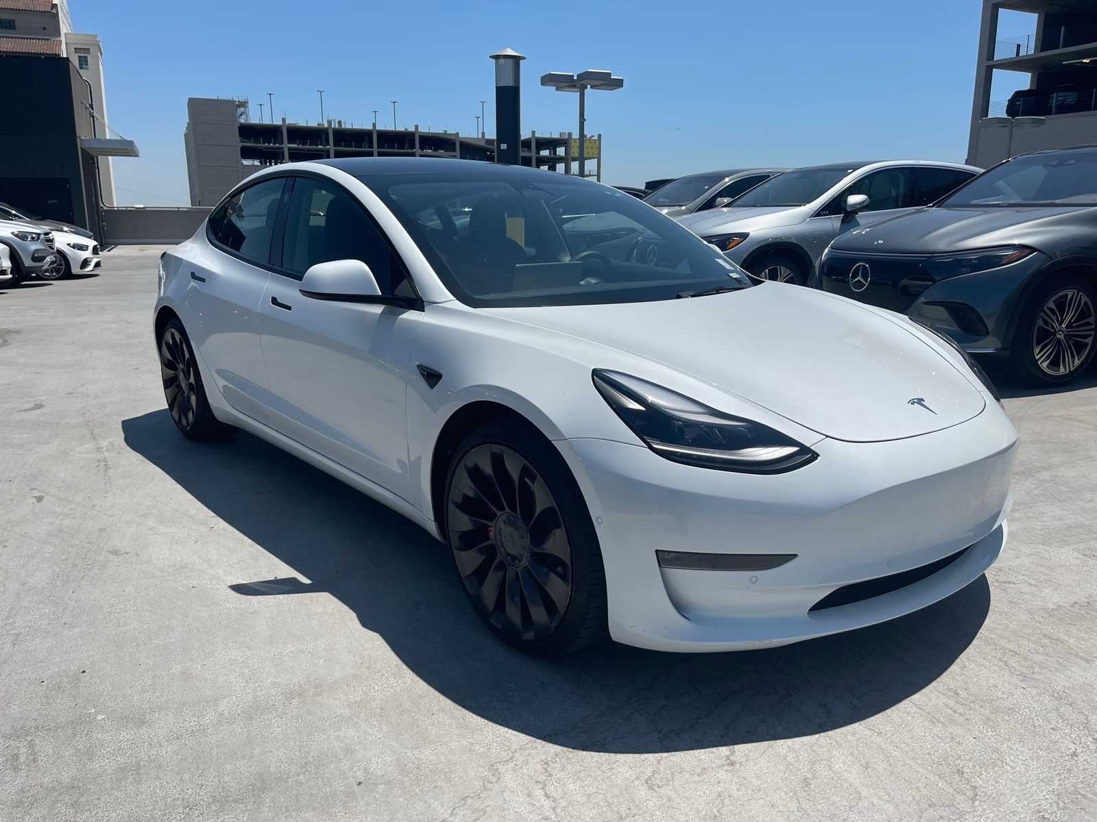 Thumbnail: 2022 Tesla Model 3 - 2