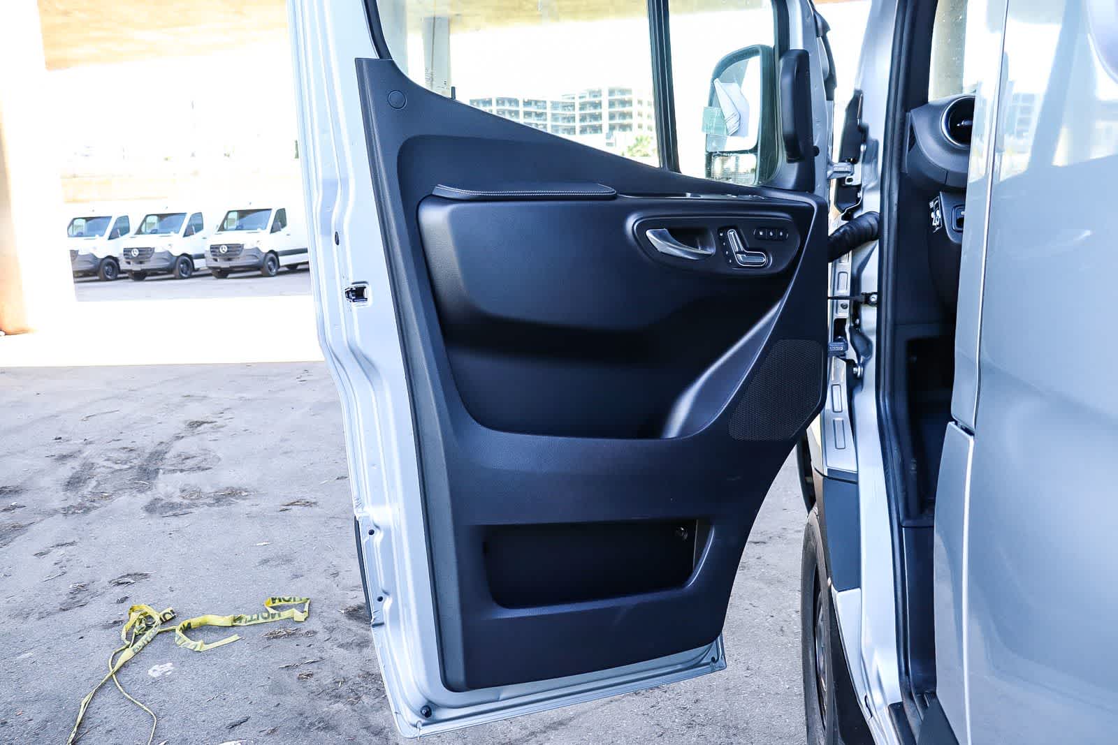 Thumbnail: 2026 Mercedes-Benz Sprinter - 25