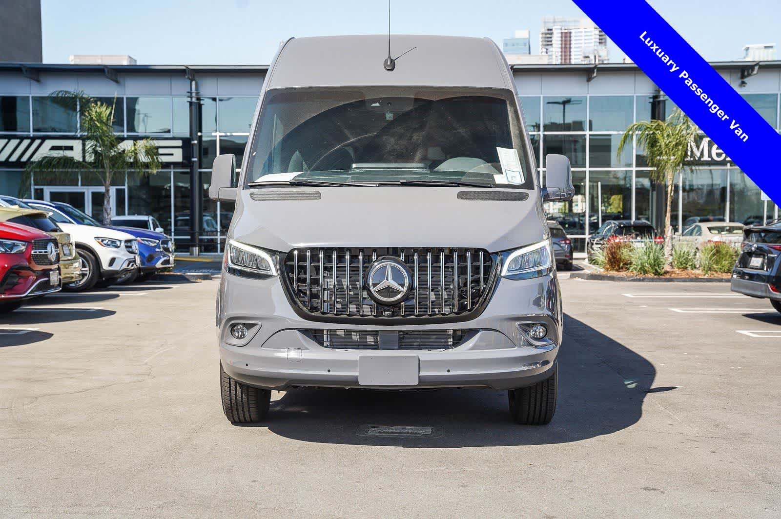 Thumbnail: 2024 Mercedes-Benz Sprinter - 3