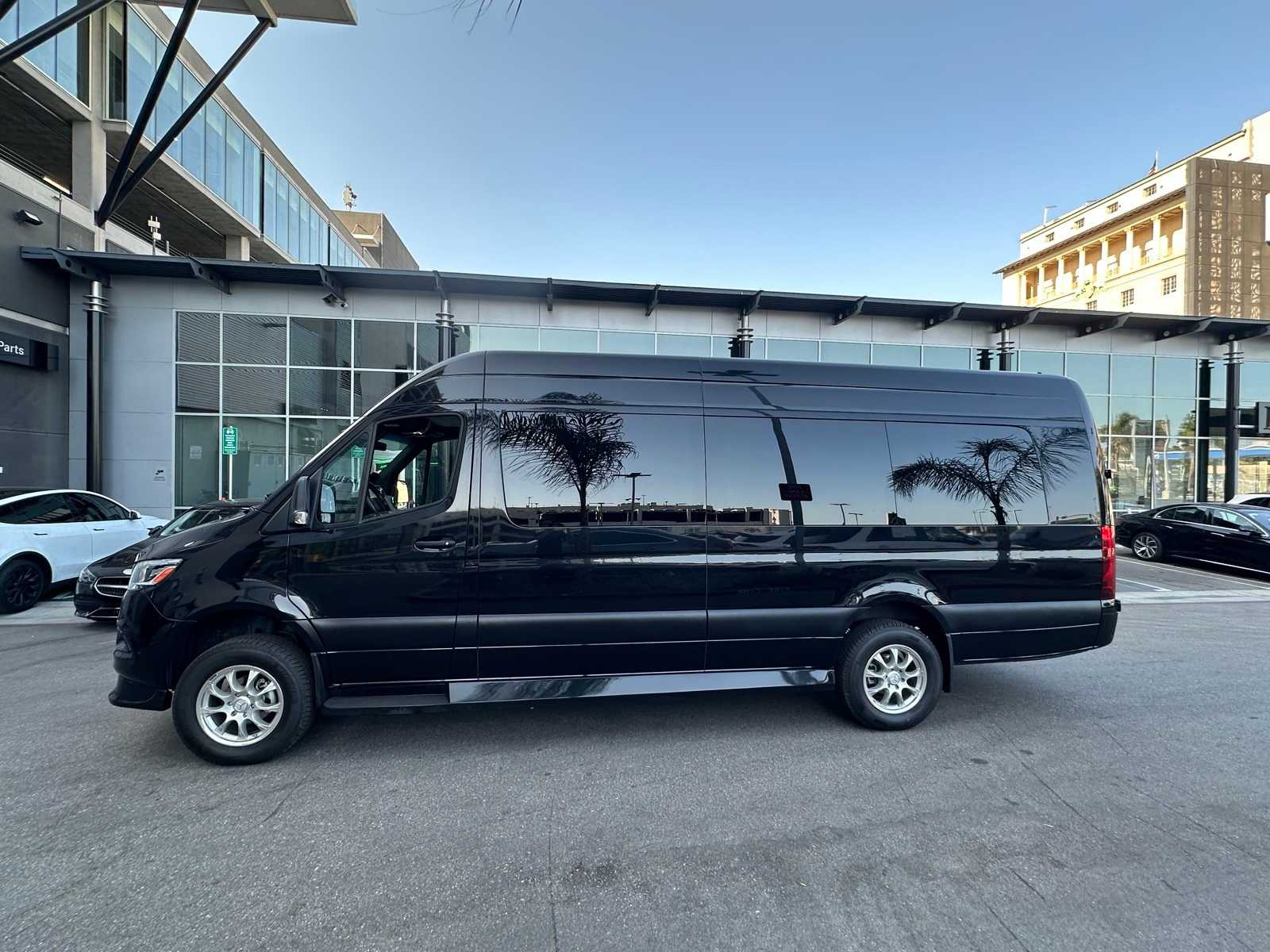 Thumbnail: 2022 Mercedes-Benz Sprinter - 2