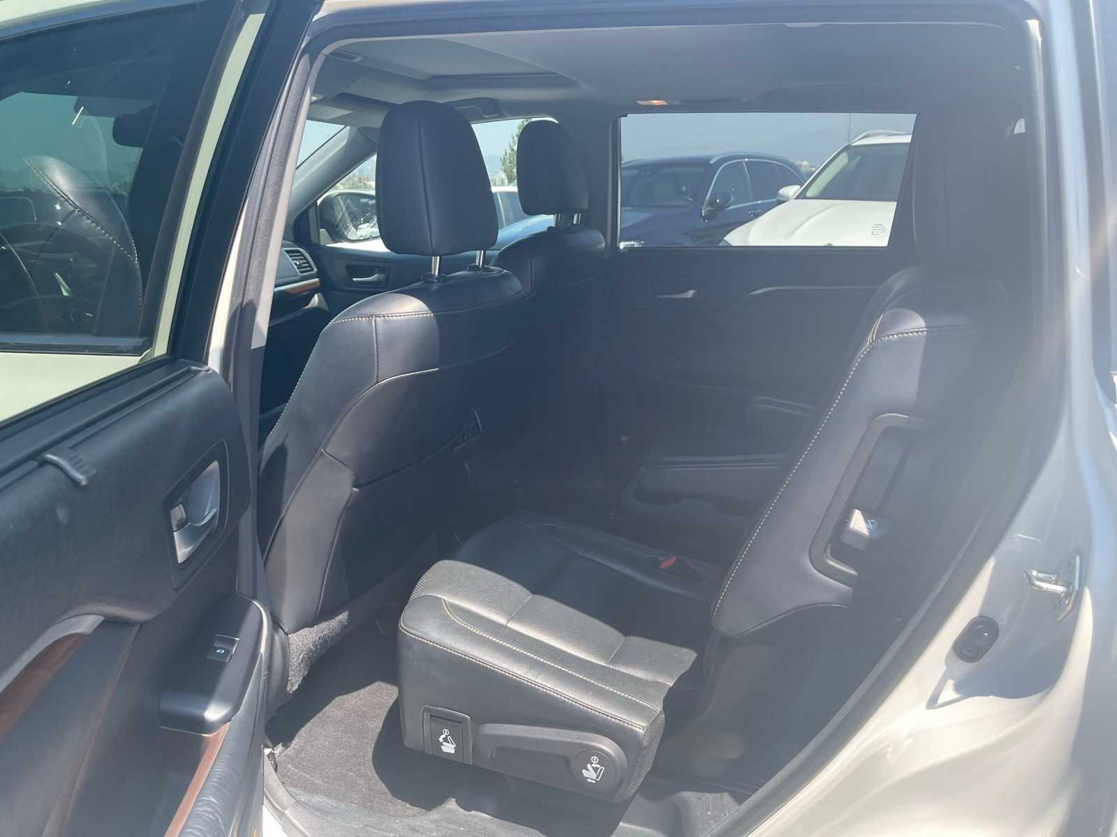 Thumbnail: 2015 Toyota Highlander - 6
