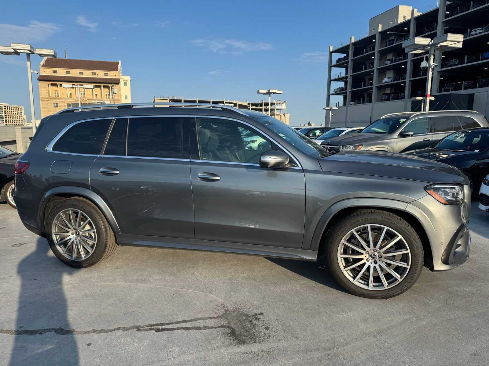 Thumbnail: 2025 Mercedes-Benz GLS - 4