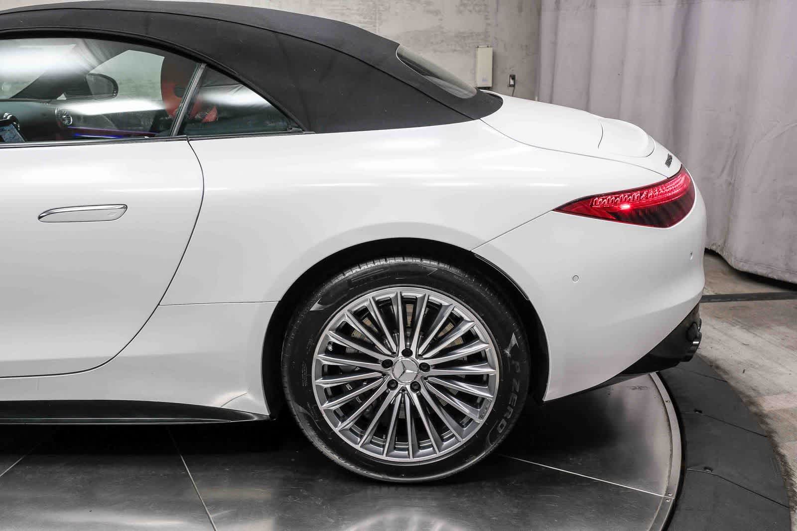 Thumbnail: 2023 Mercedes-Benz SL-Class - 7