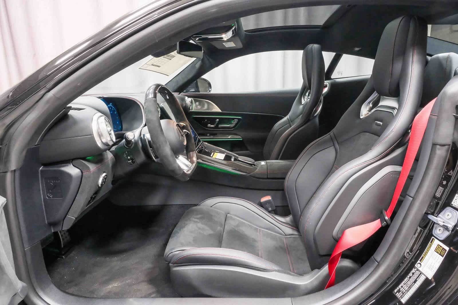 Thumbnail: 2026 Mercedes-Benz AMG GT - 17