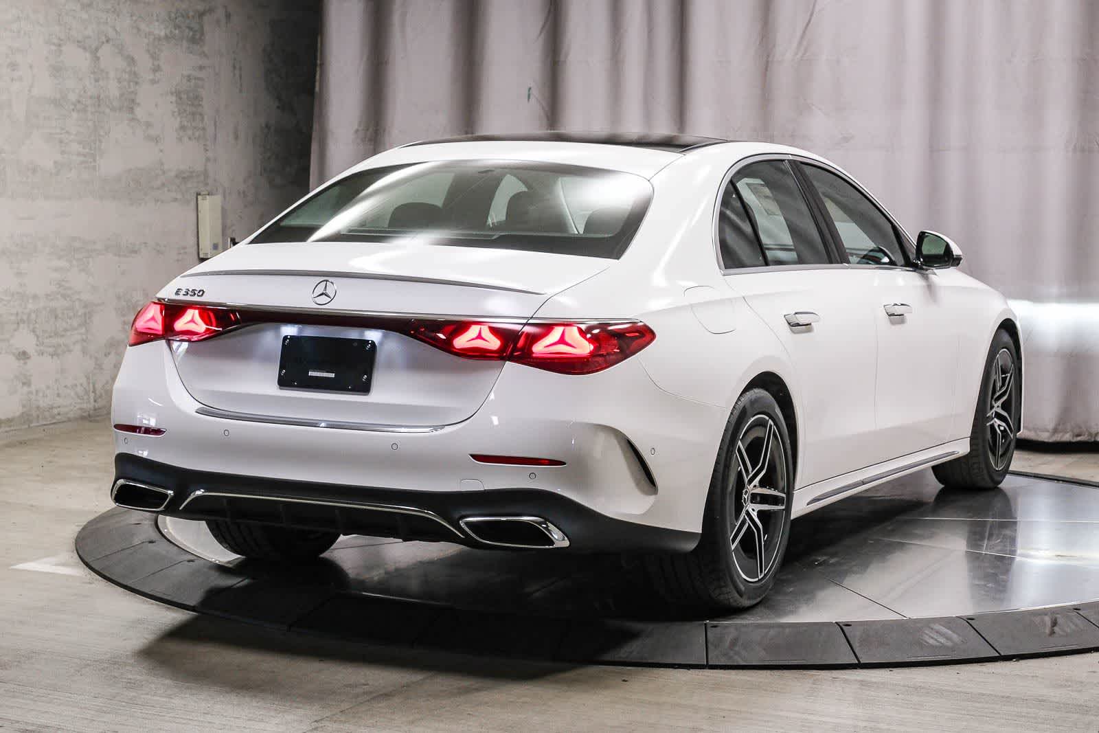 Thumbnail: 2026 Mercedes-Benz E-Class - 4