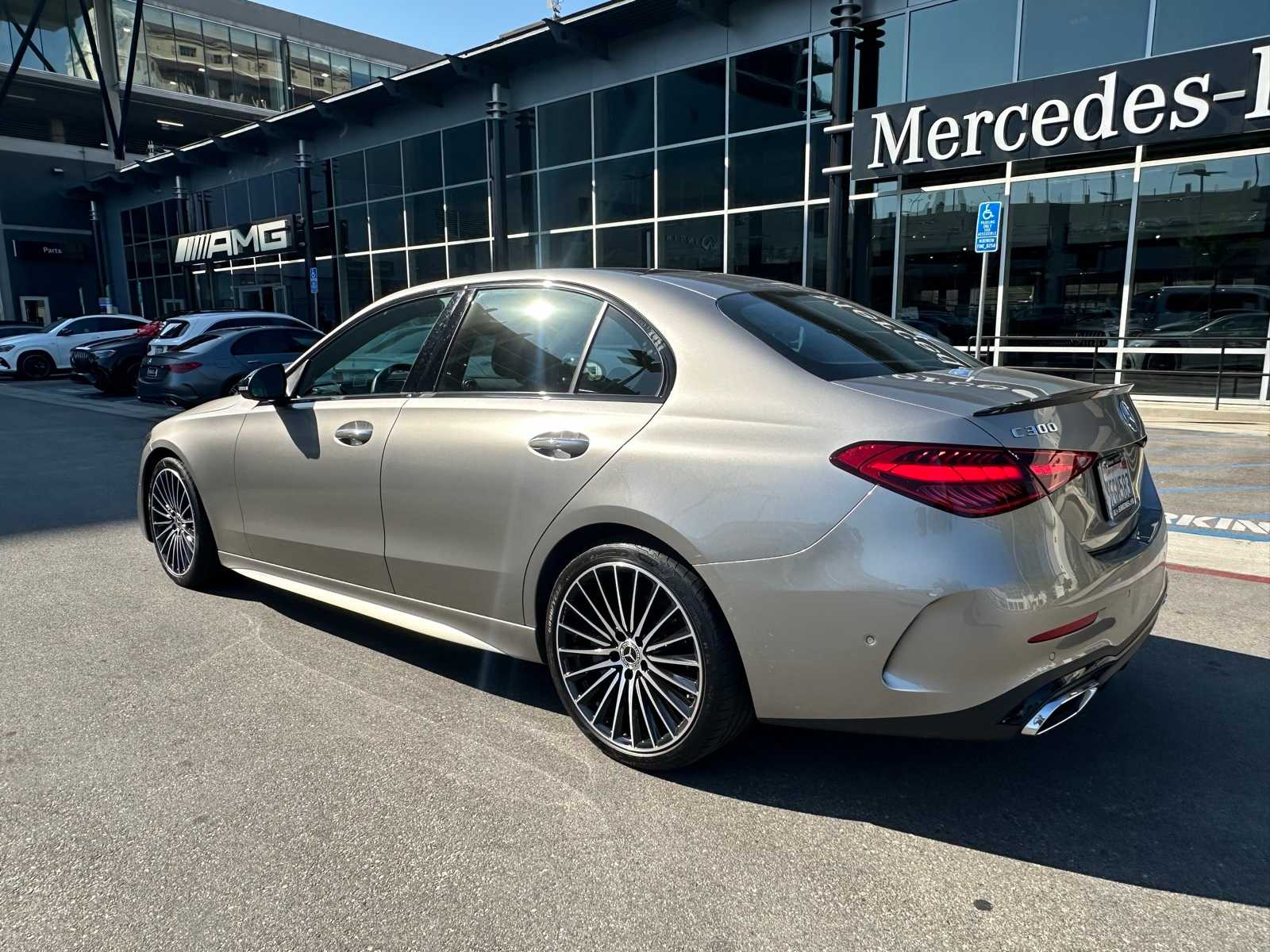 Thumbnail: 2023 Mercedes-Benz C-Class - 3