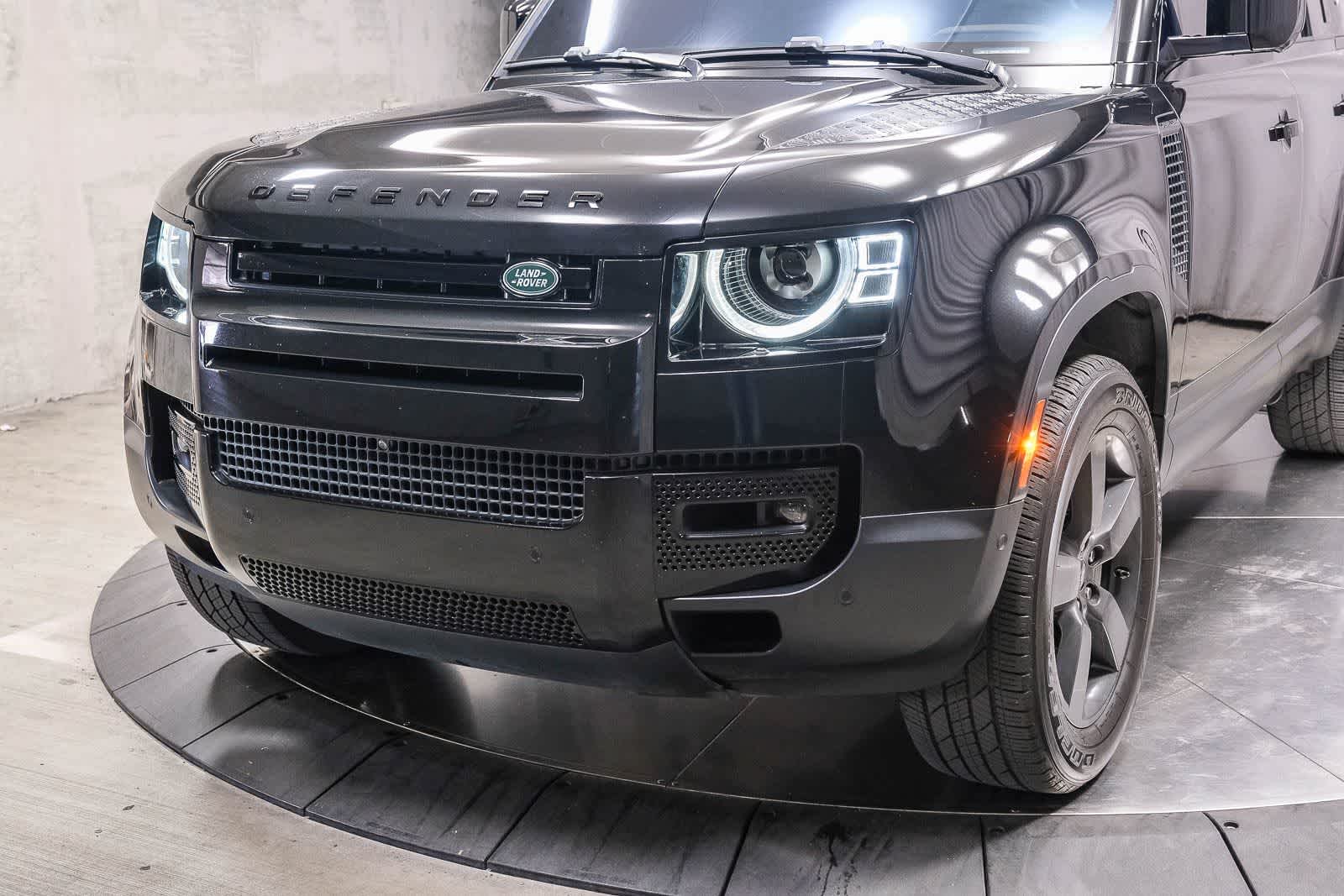 Thumbnail: 2022 Land Rover Defender - 11