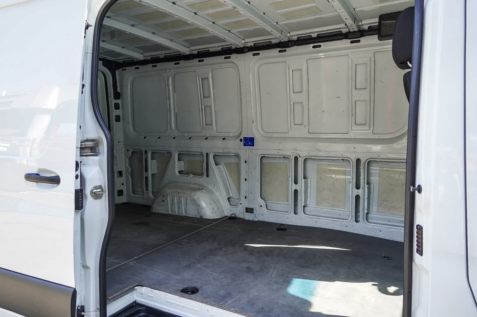 Thumbnail: 2019 Mercedes-Benz Sprinter - 17