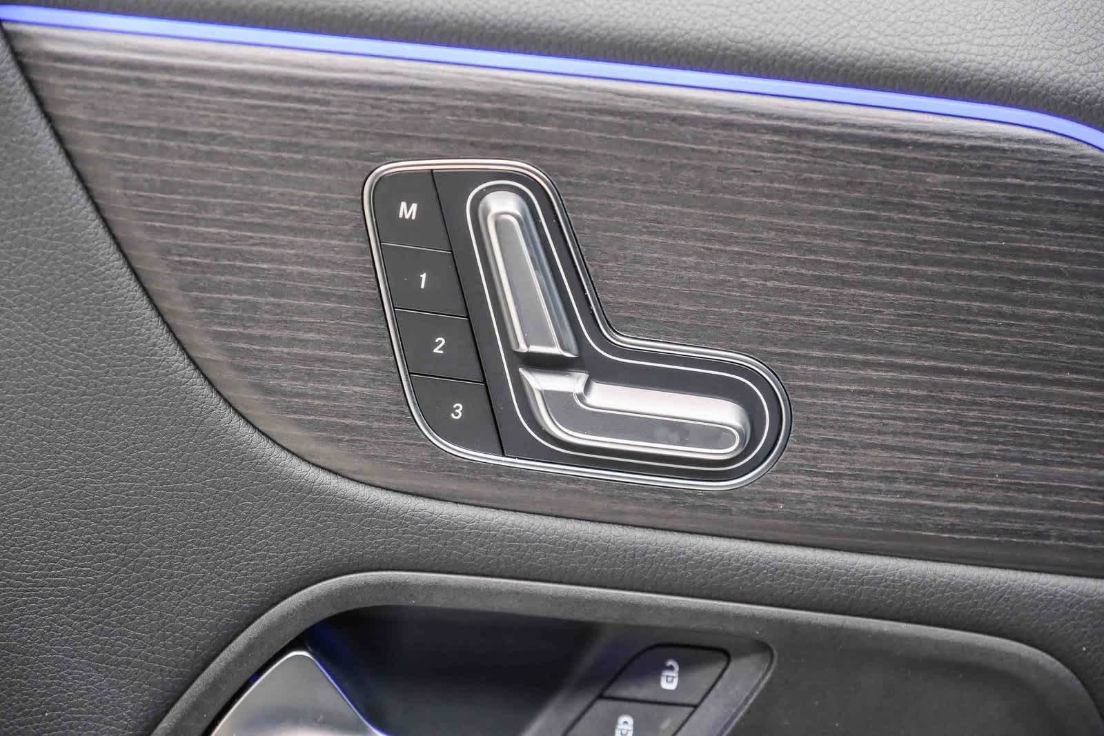 Thumbnail: 2025 Mercedes-Benz GLA - 24