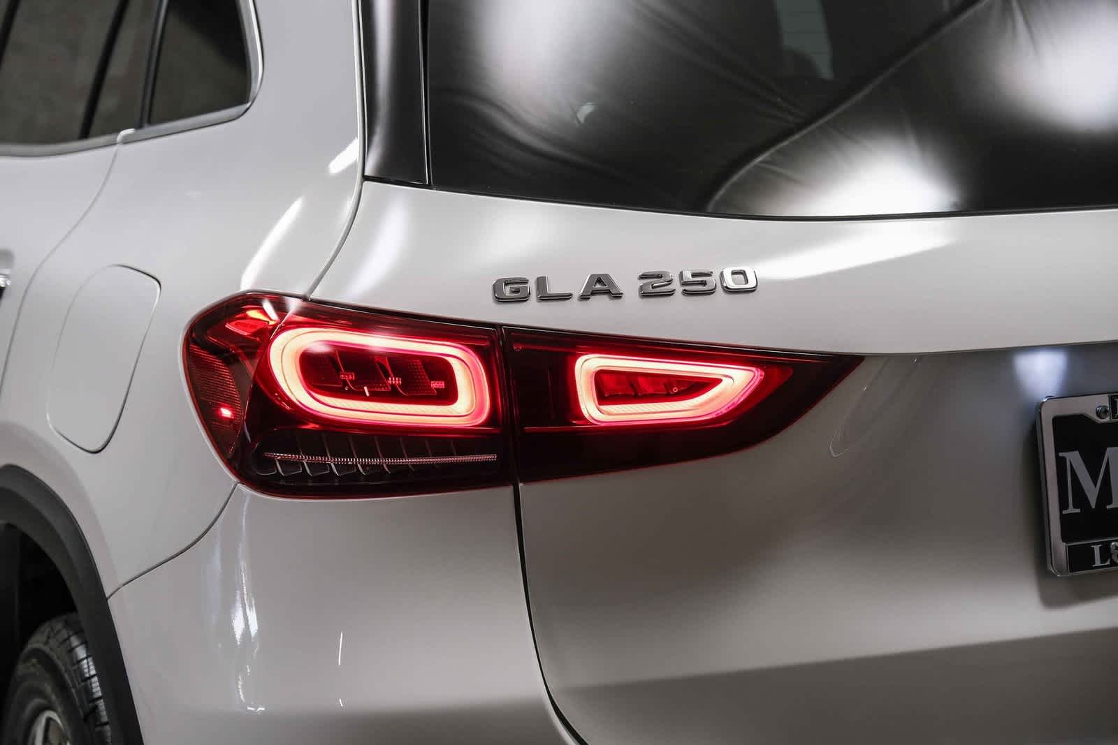 Thumbnail: 2023 Mercedes-Benz GLA - 7