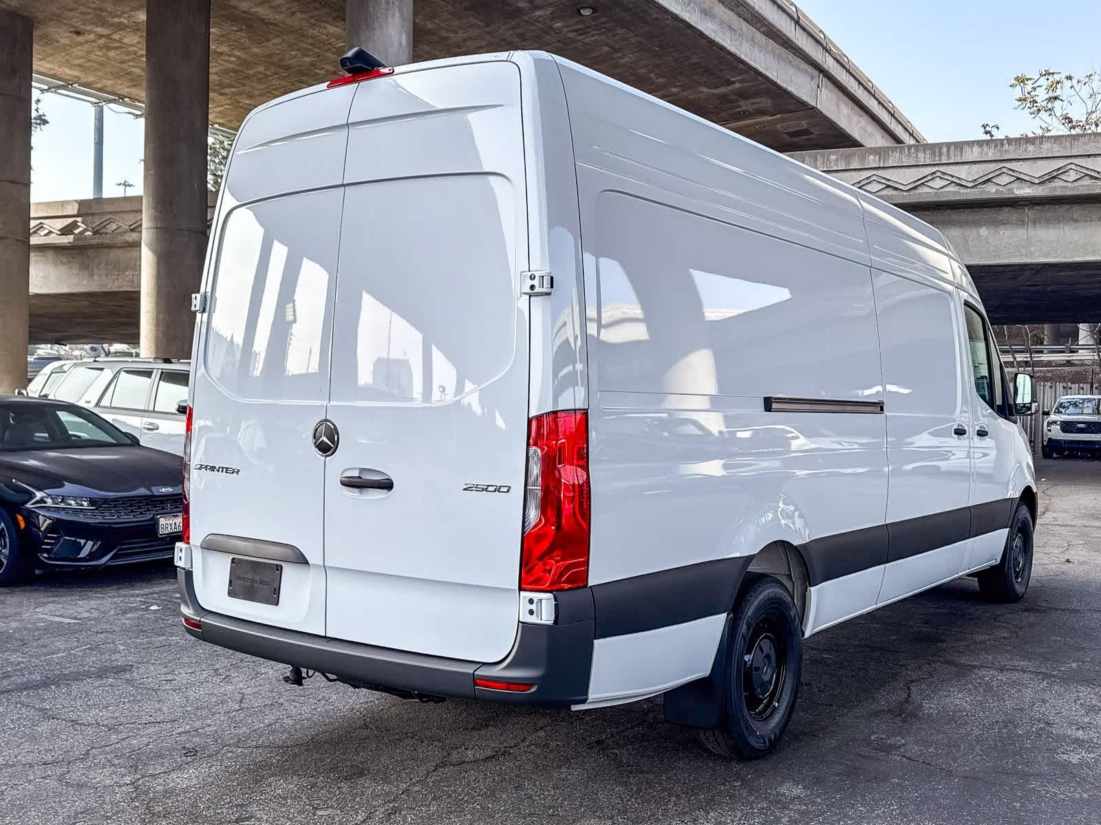 Thumbnail: 2026 Mercedes-Benz Sprinter - 6