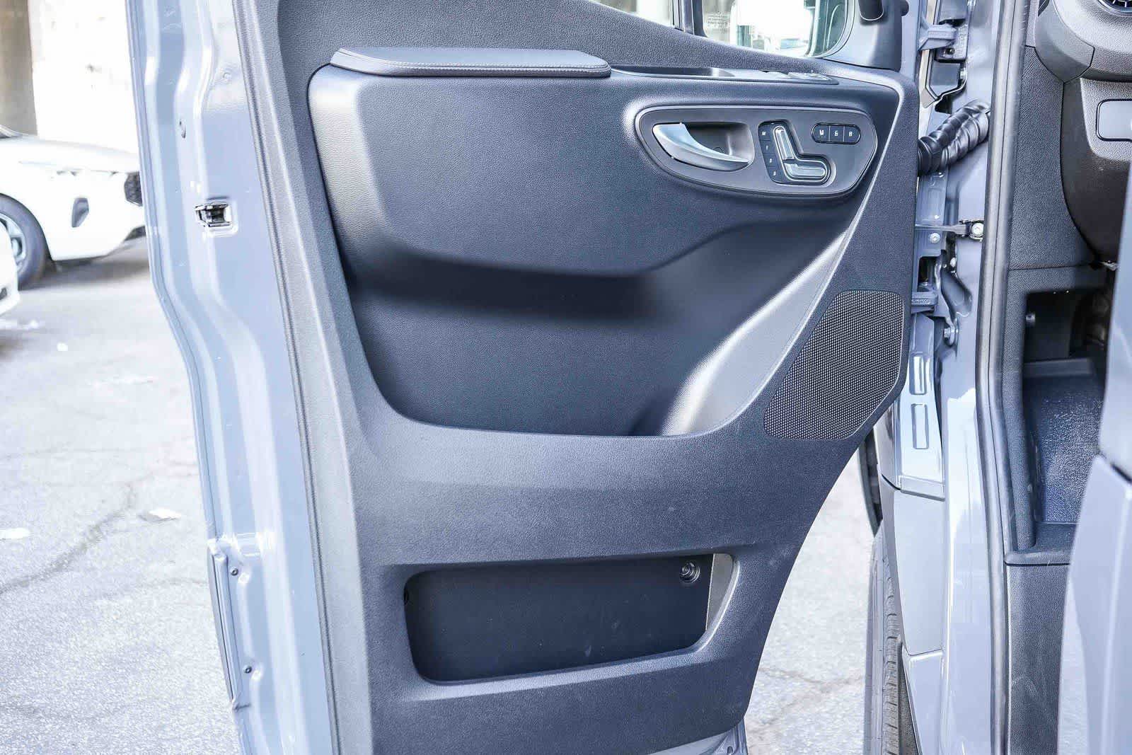 Thumbnail: 2026 Mercedes-Benz Sprinter - 20