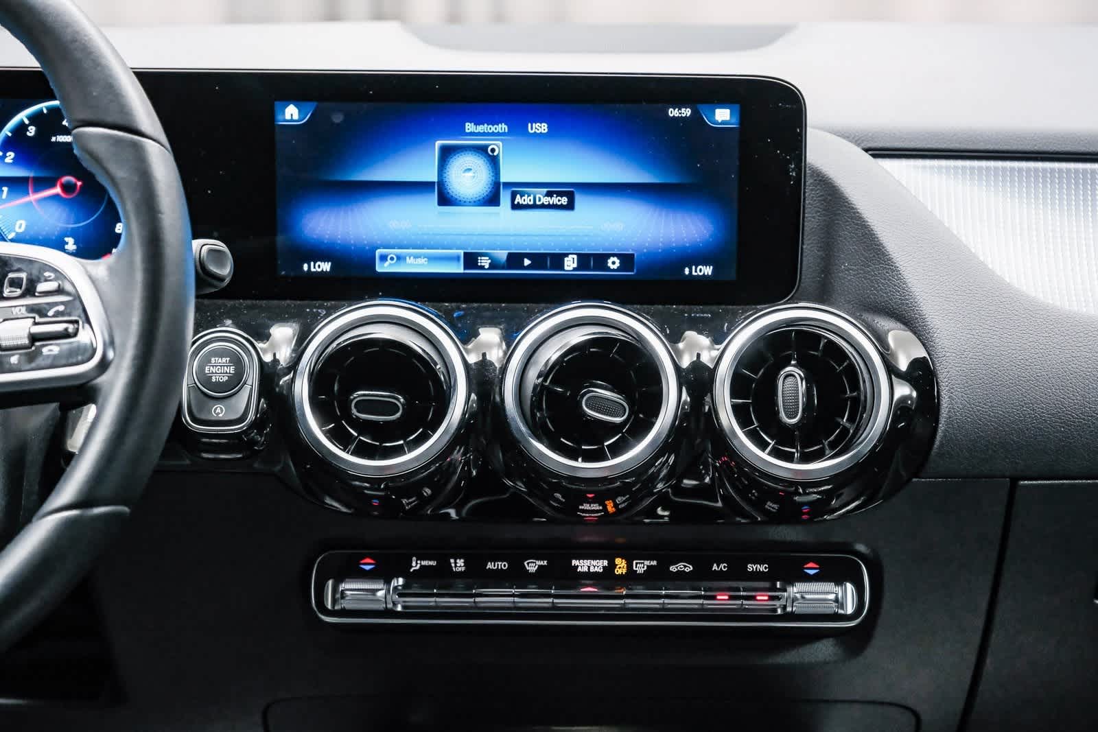 Thumbnail: 2023 Mercedes-Benz GLA - 14