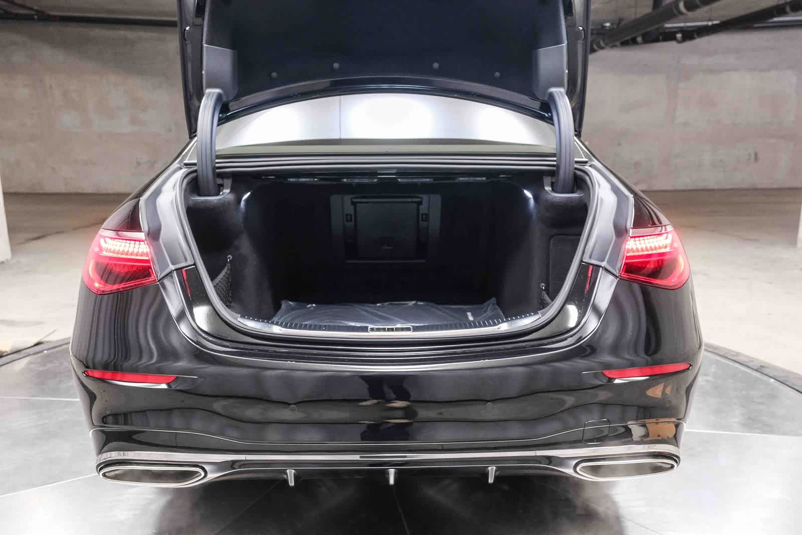 Thumbnail: 2026 Mercedes-Benz S-Class - 31