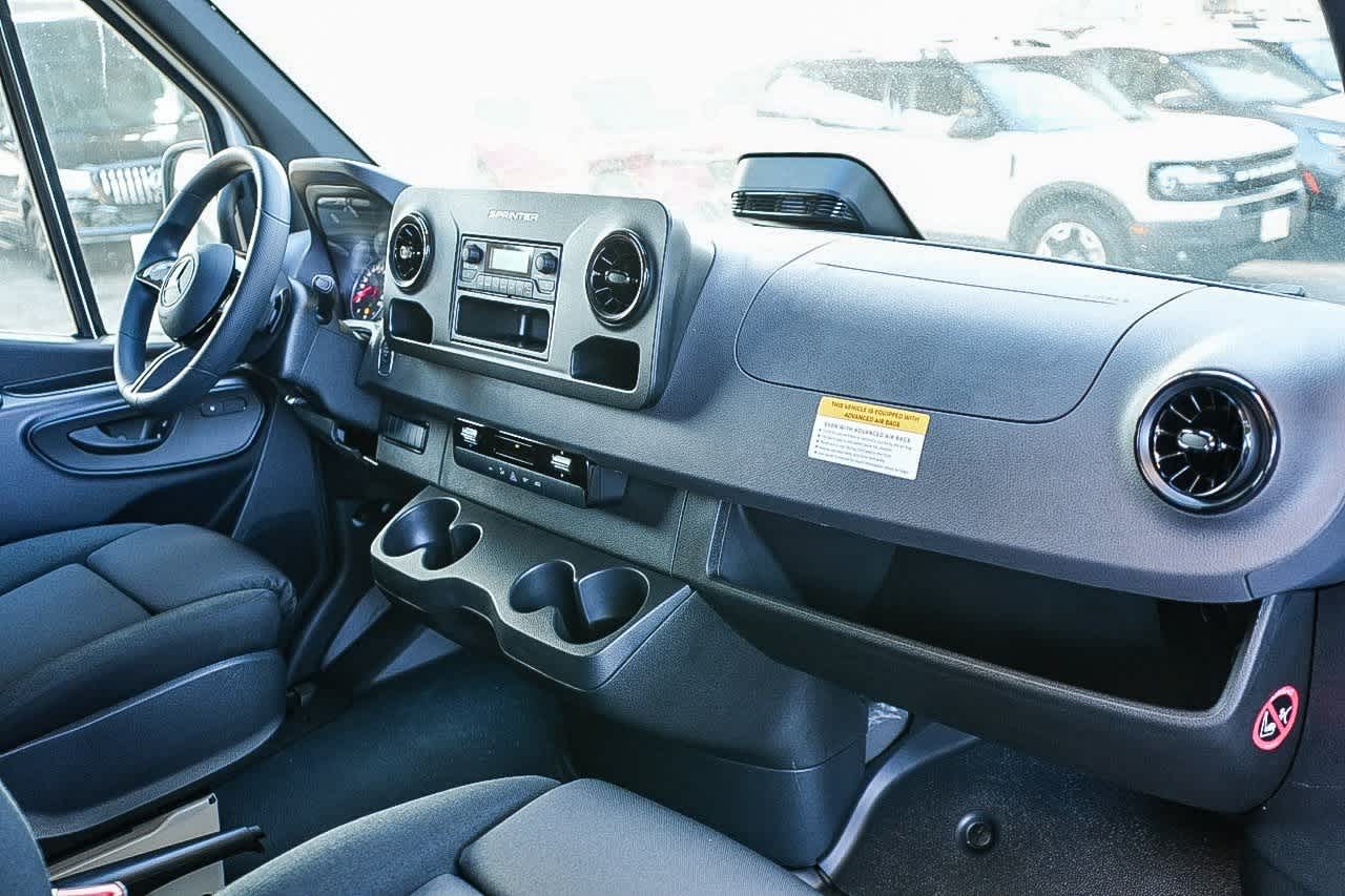 Thumbnail: 2026 Mercedes-Benz Sprinter - 13