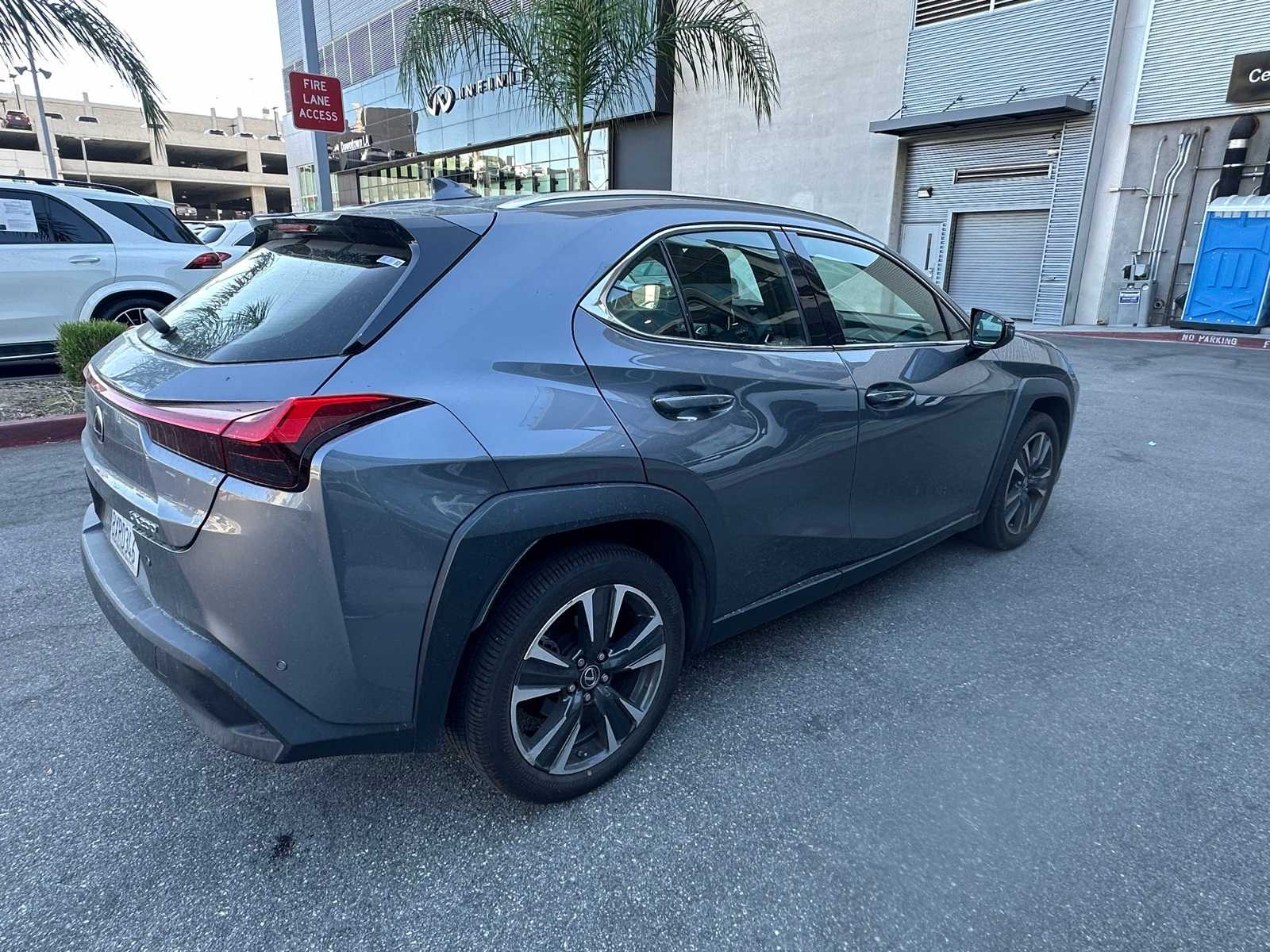Thumbnail: 2021 Lexus UX - 4