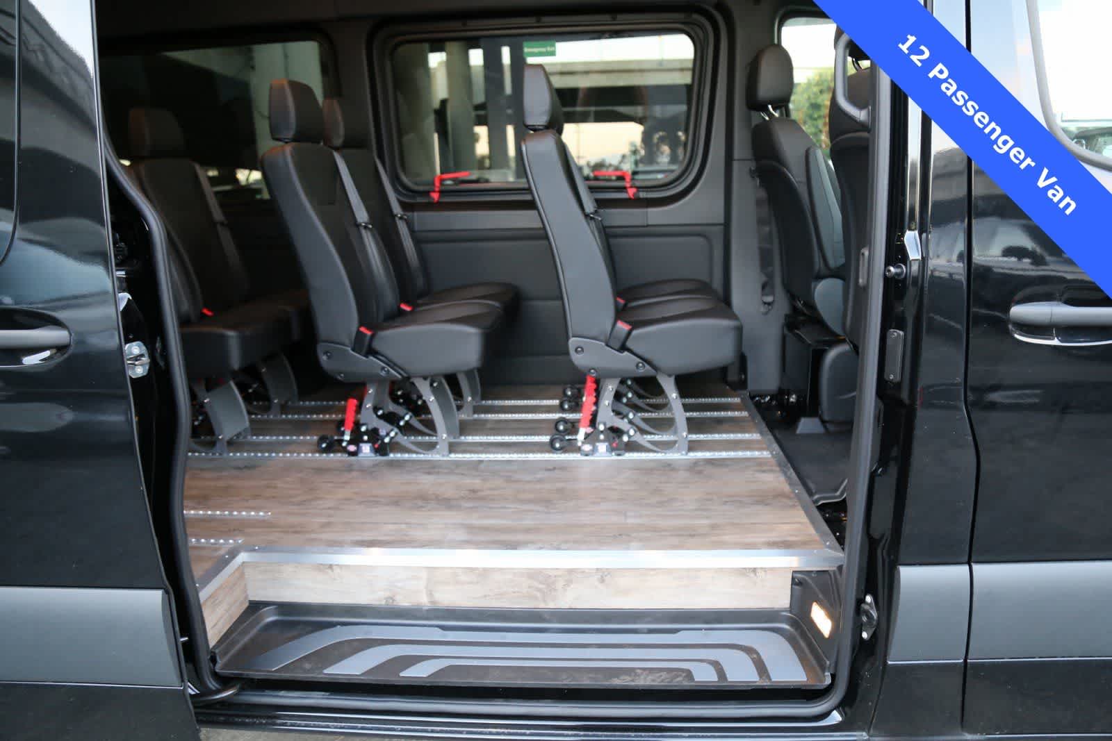 Thumbnail: 2024 Mercedes-Benz Sprinter - 4