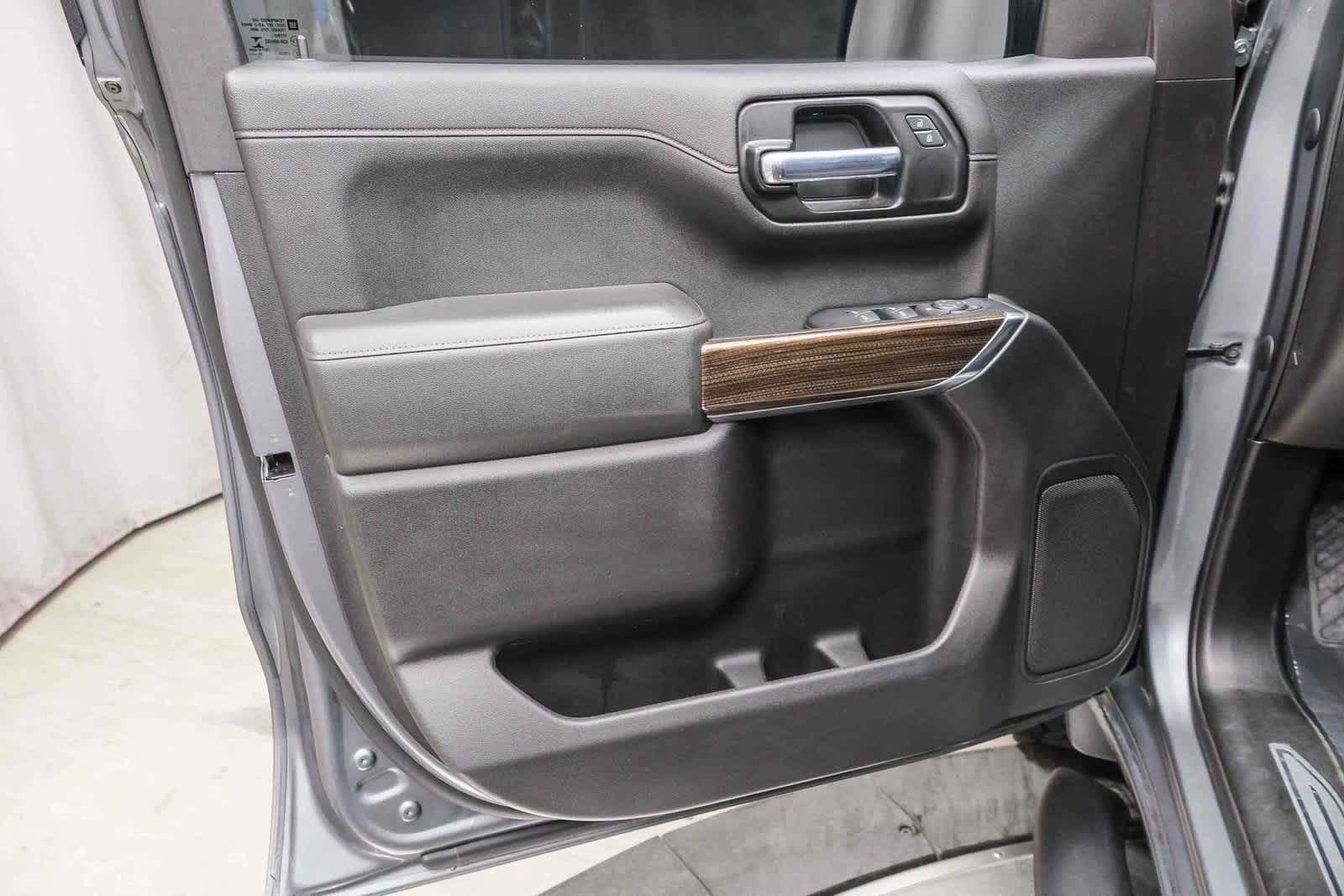 Thumbnail: 2020 Chevrolet Silverado 1500 - 23